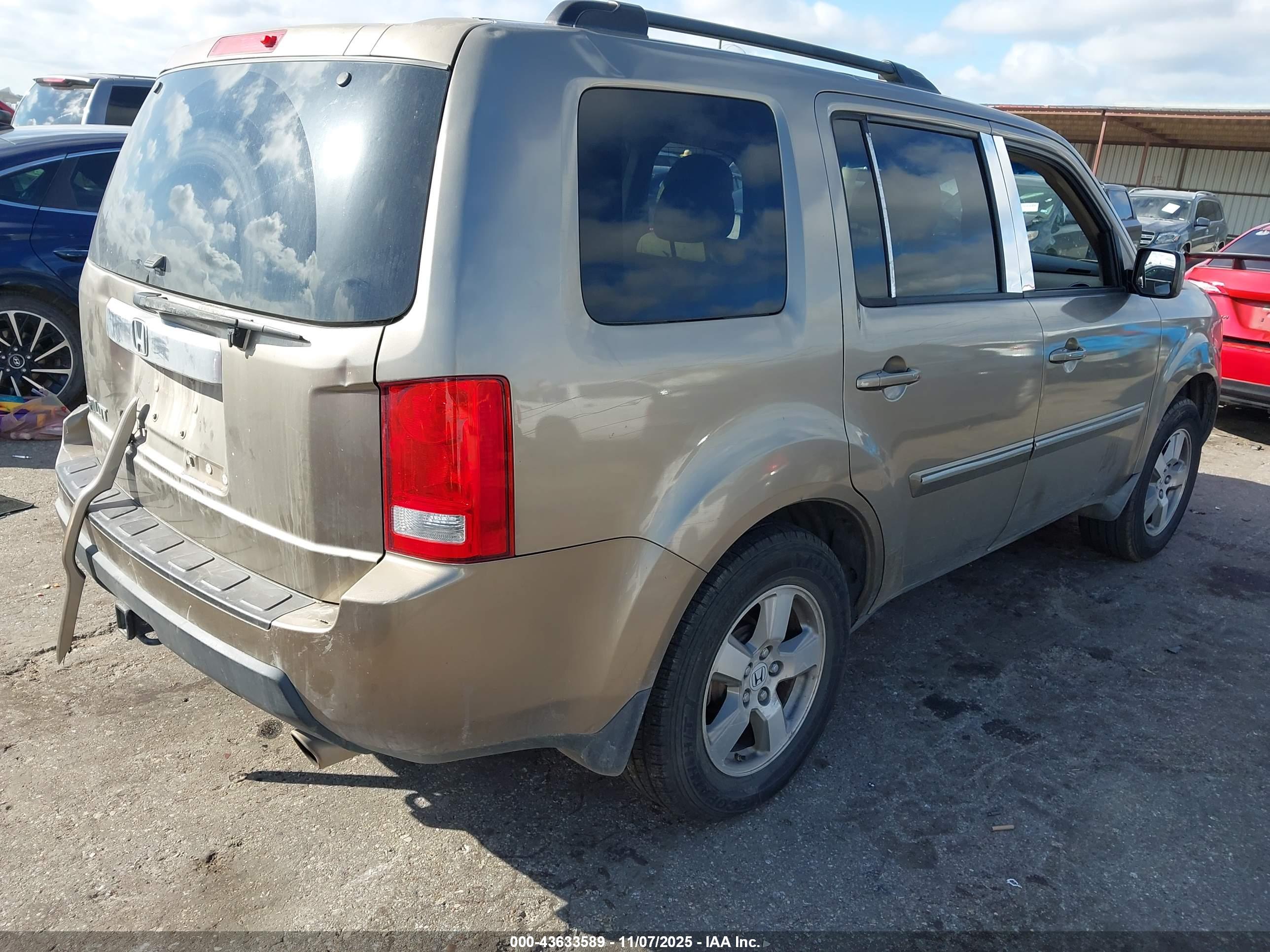 HONDA PILOT image 4