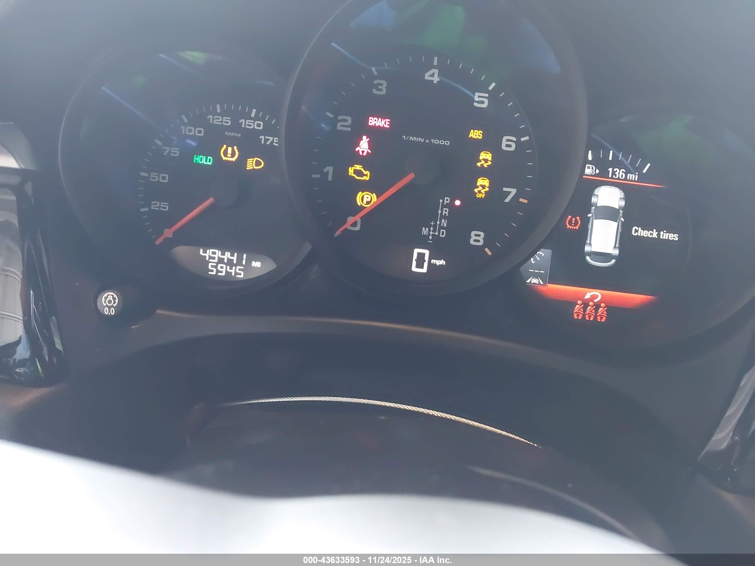 PORSCHE MACAN image 7