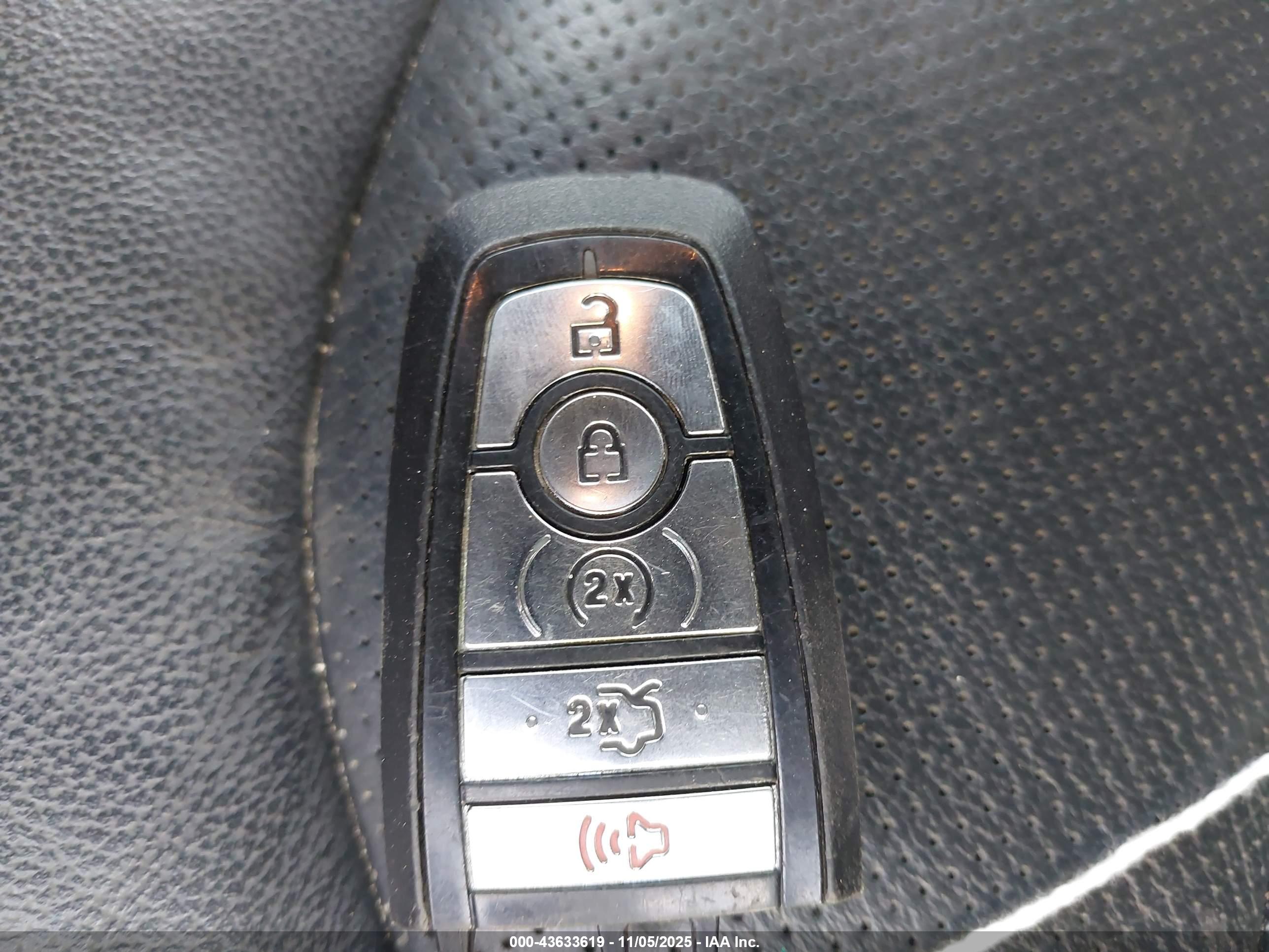 FORD EXPLORER image 11