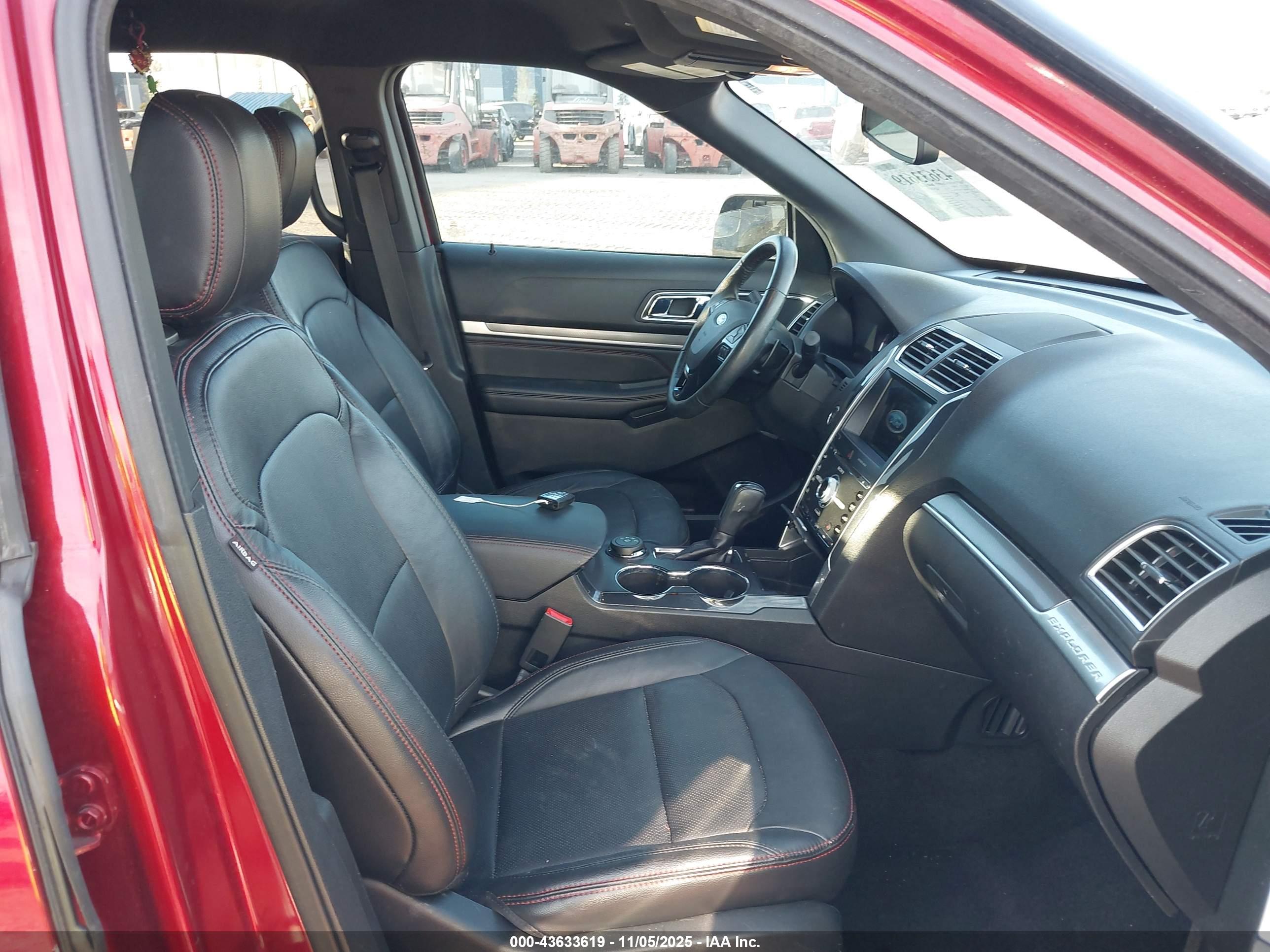 FORD EXPLORER image 5