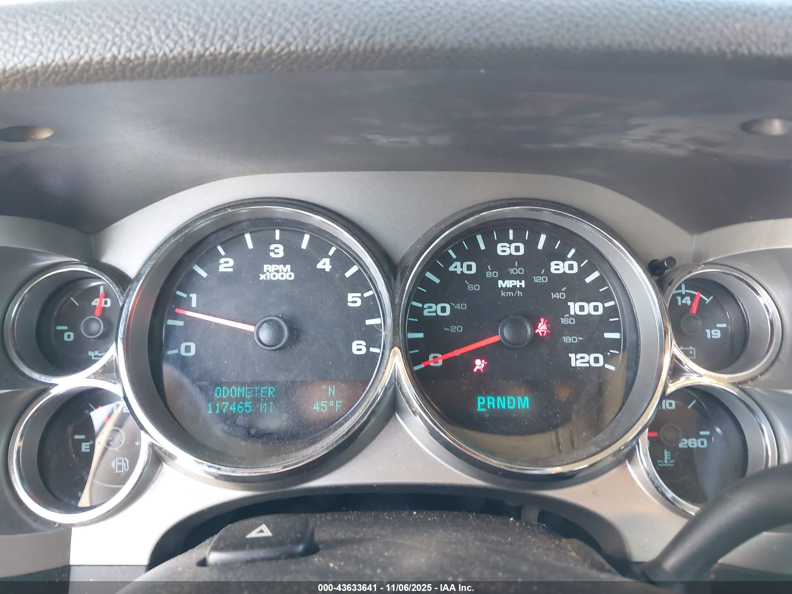 CHEVROLET SILVERADO image 7