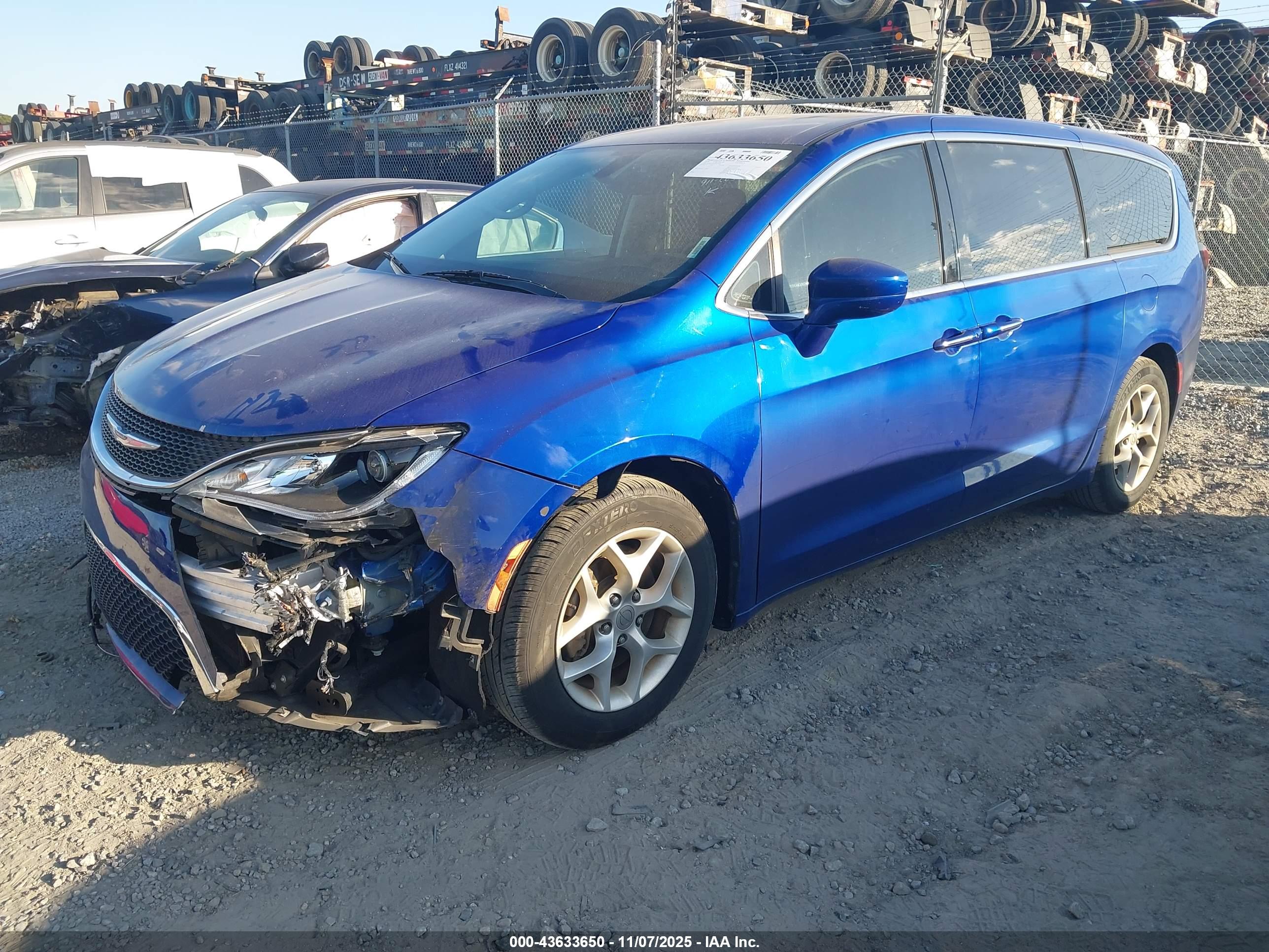CHRYSLER PACIFICA image 2