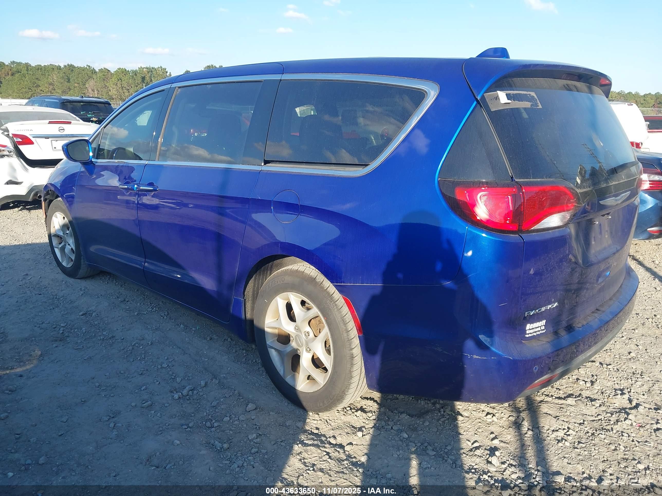 CHRYSLER PACIFICA image 3