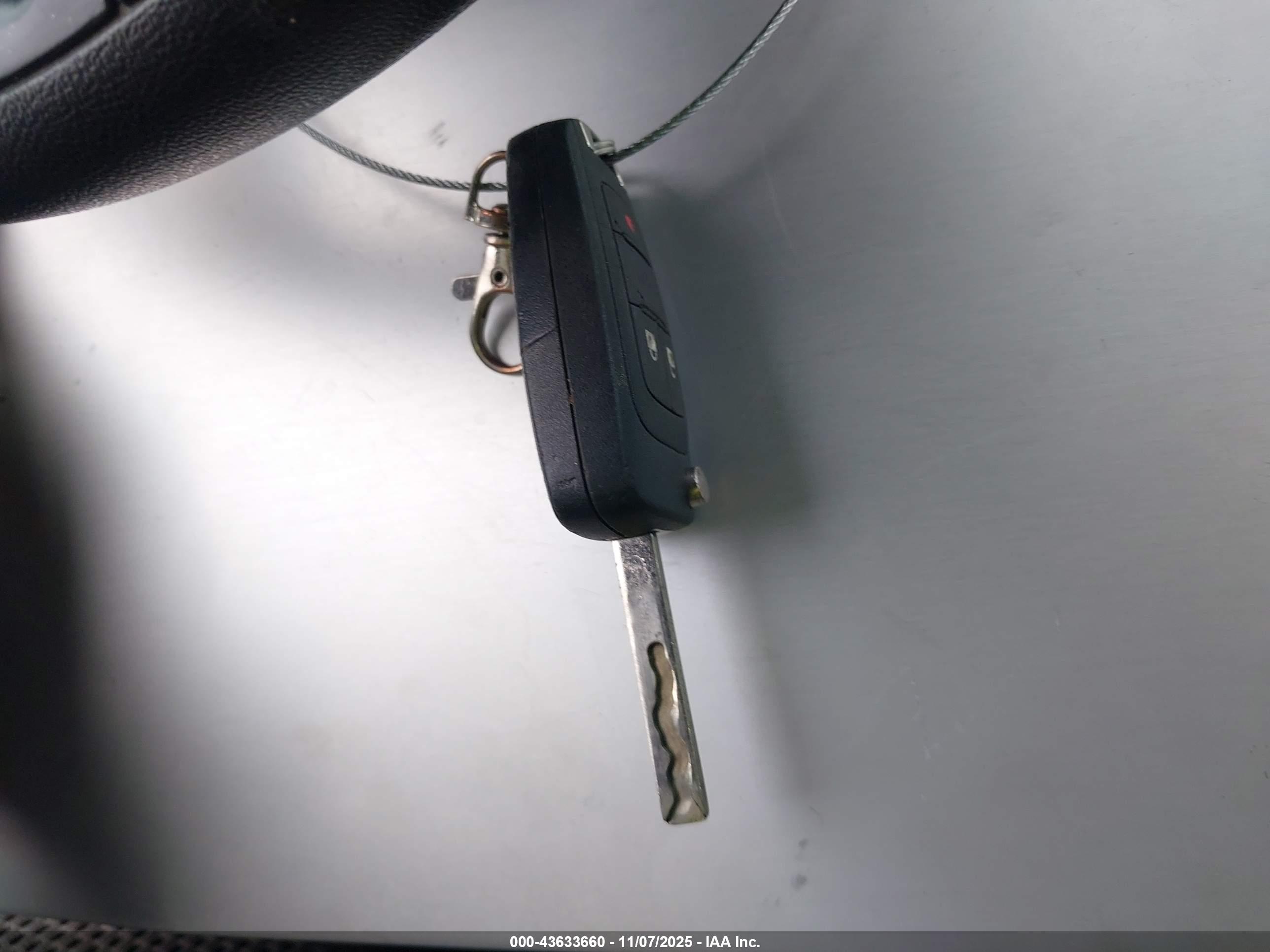 CHEVROLET EQUINOX image 11