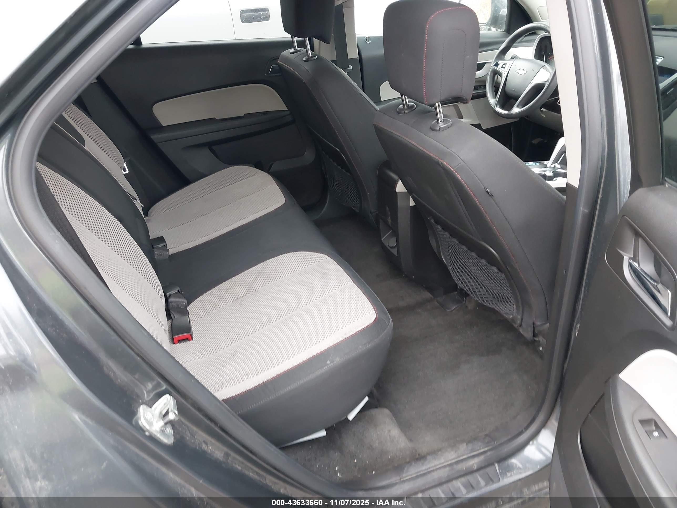 CHEVROLET EQUINOX image 8