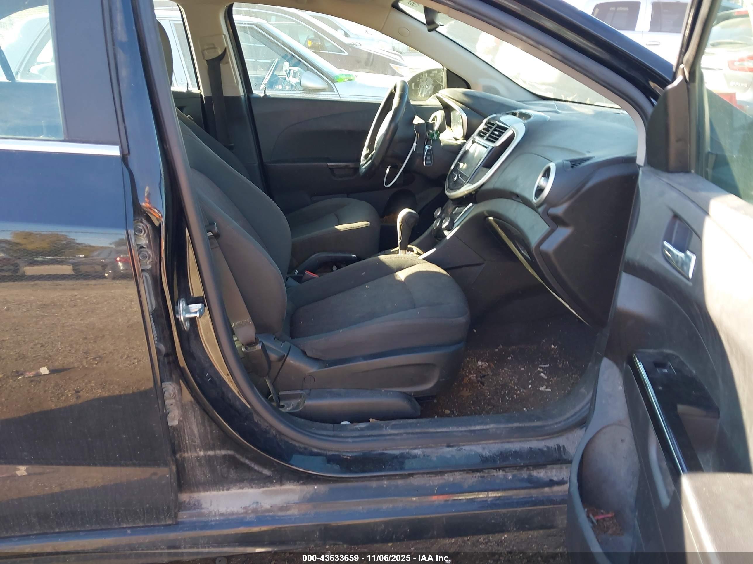 CHEVROLET SONIC image 5