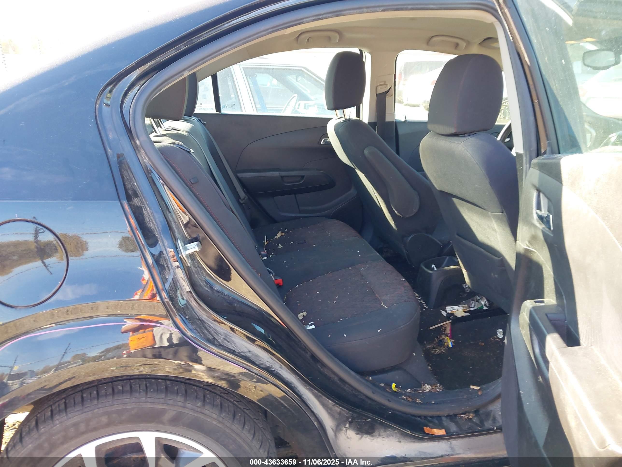 CHEVROLET SONIC image 8