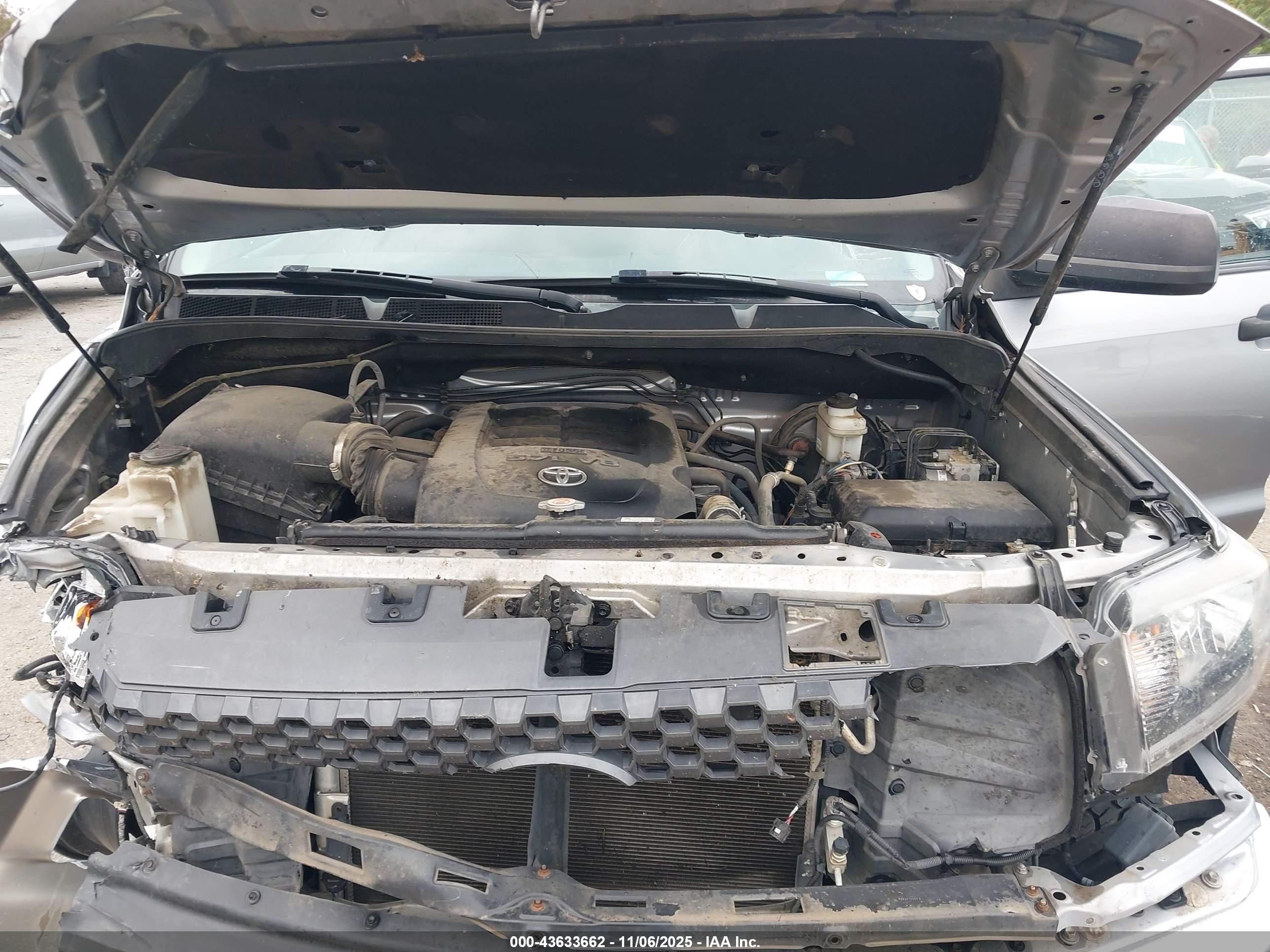 TOYOTA TUNDRA image 10