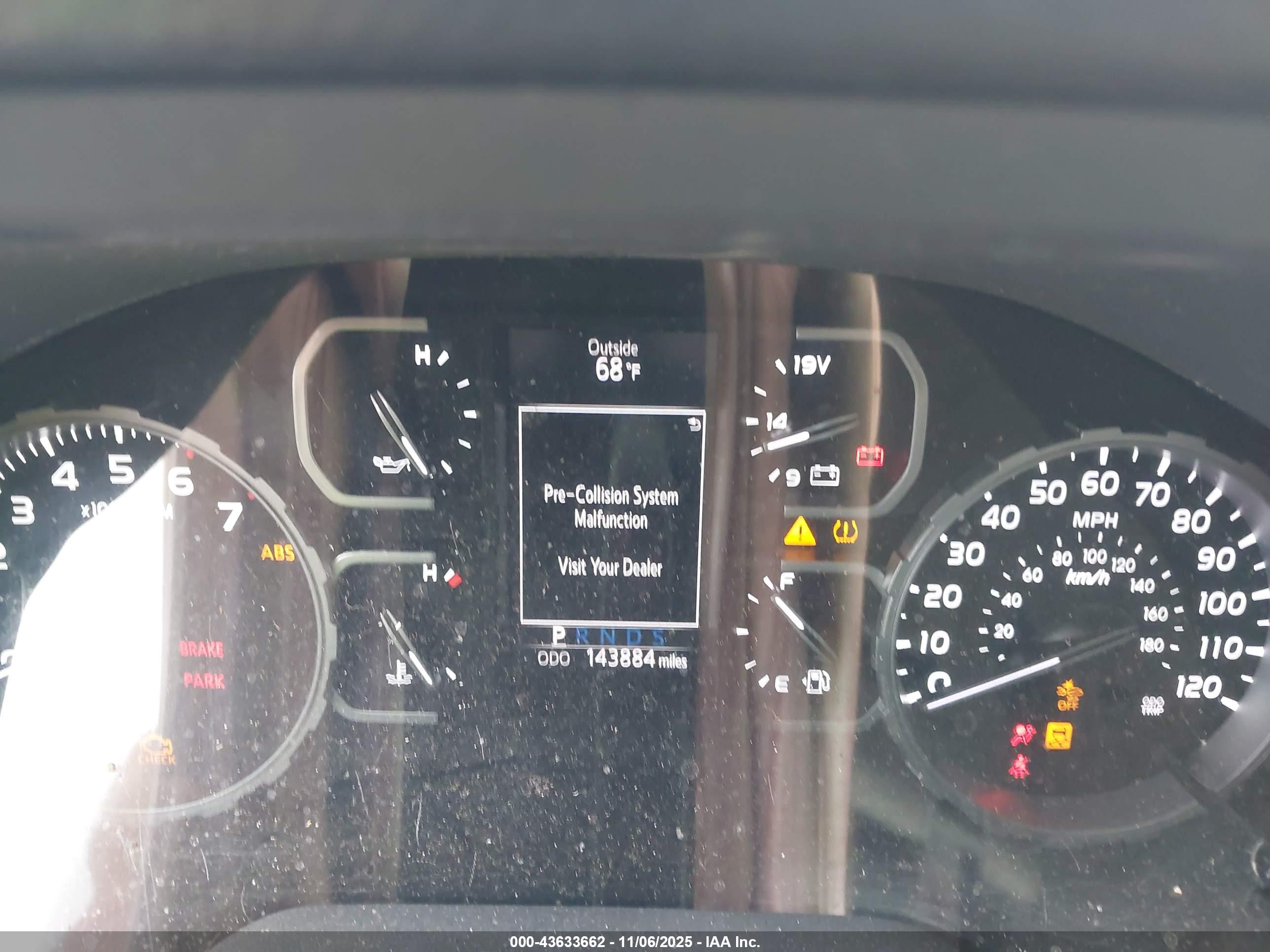 TOYOTA TUNDRA image 7