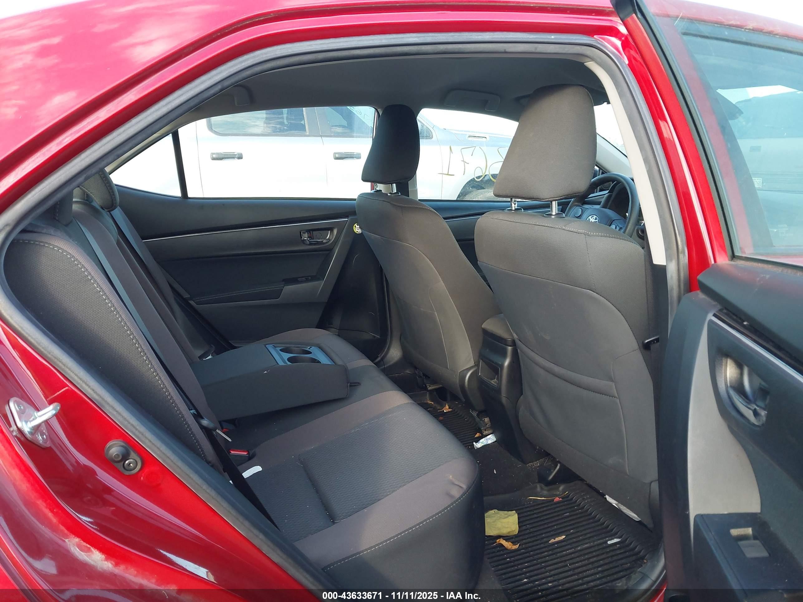 TOYOTA COROLLA image 8