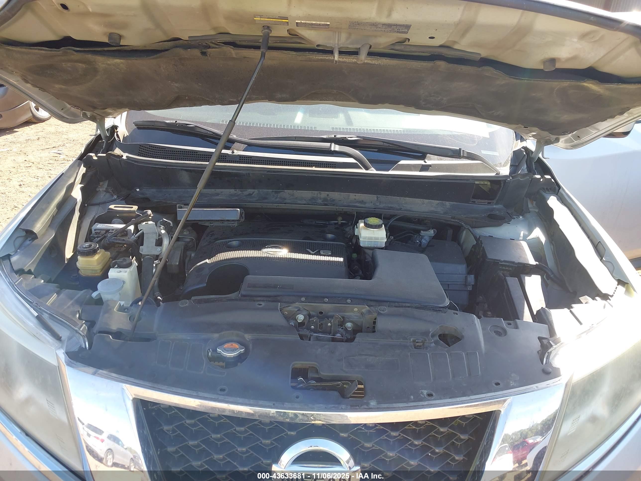 NISSAN PATHFINDER image 10