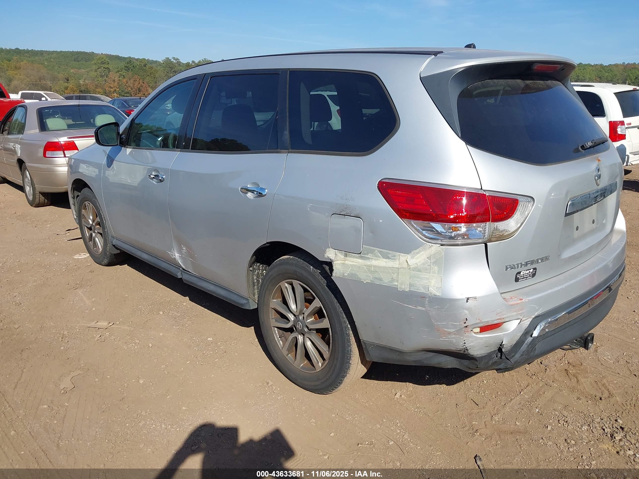 NISSAN PATHFINDER image 3