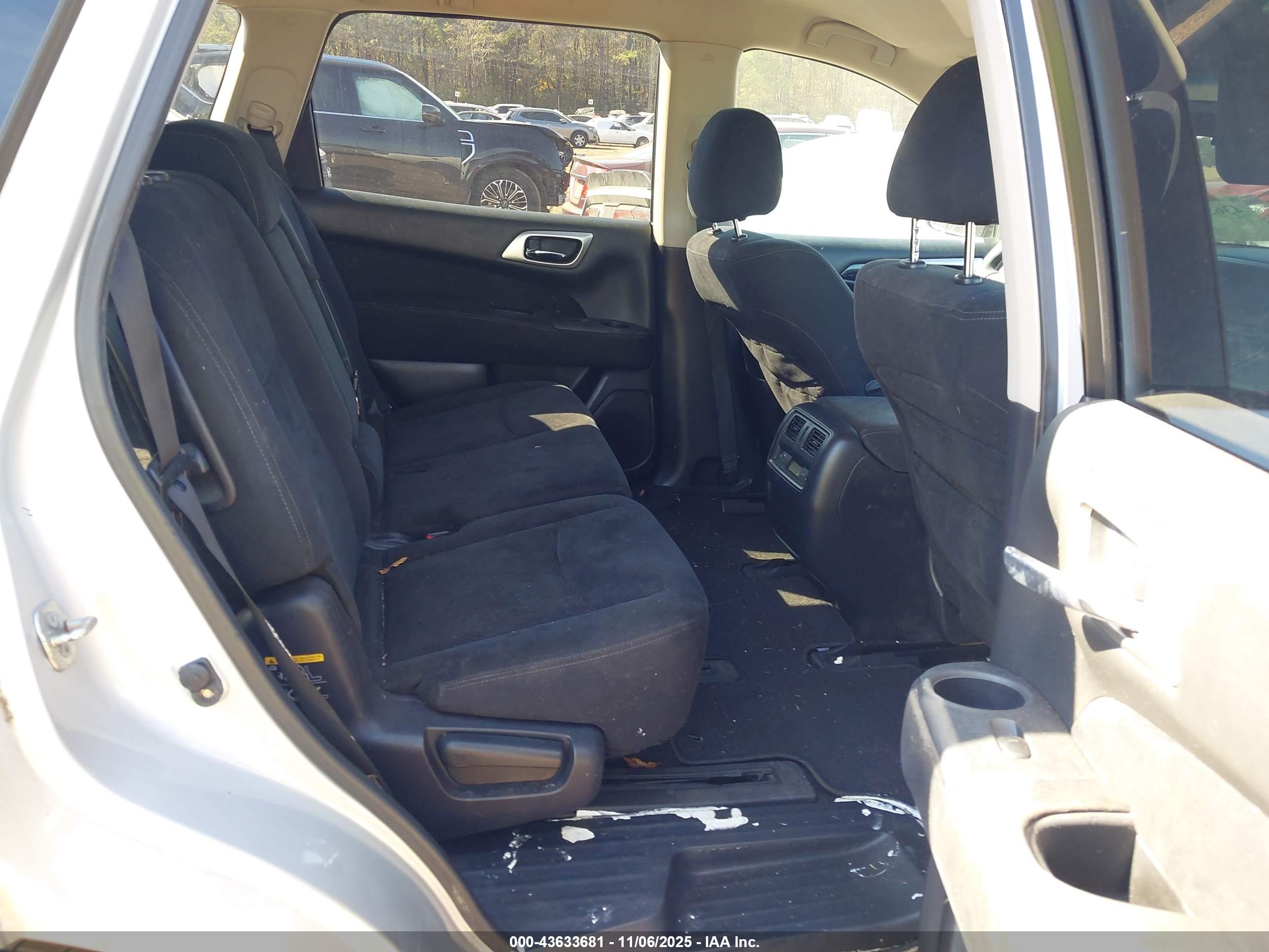 NISSAN PATHFINDER image 8