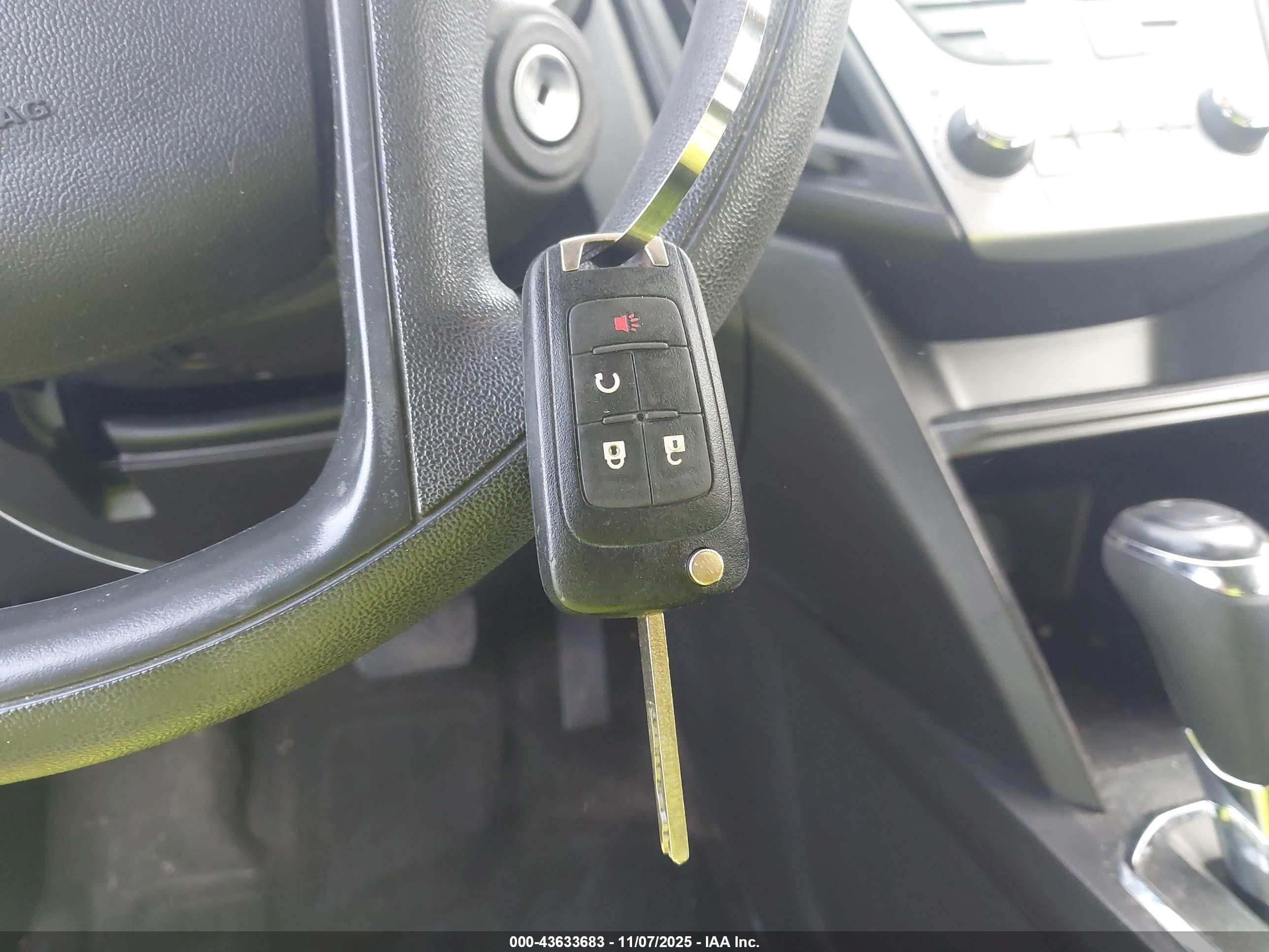 CHEVROLET EQUINOX image 11