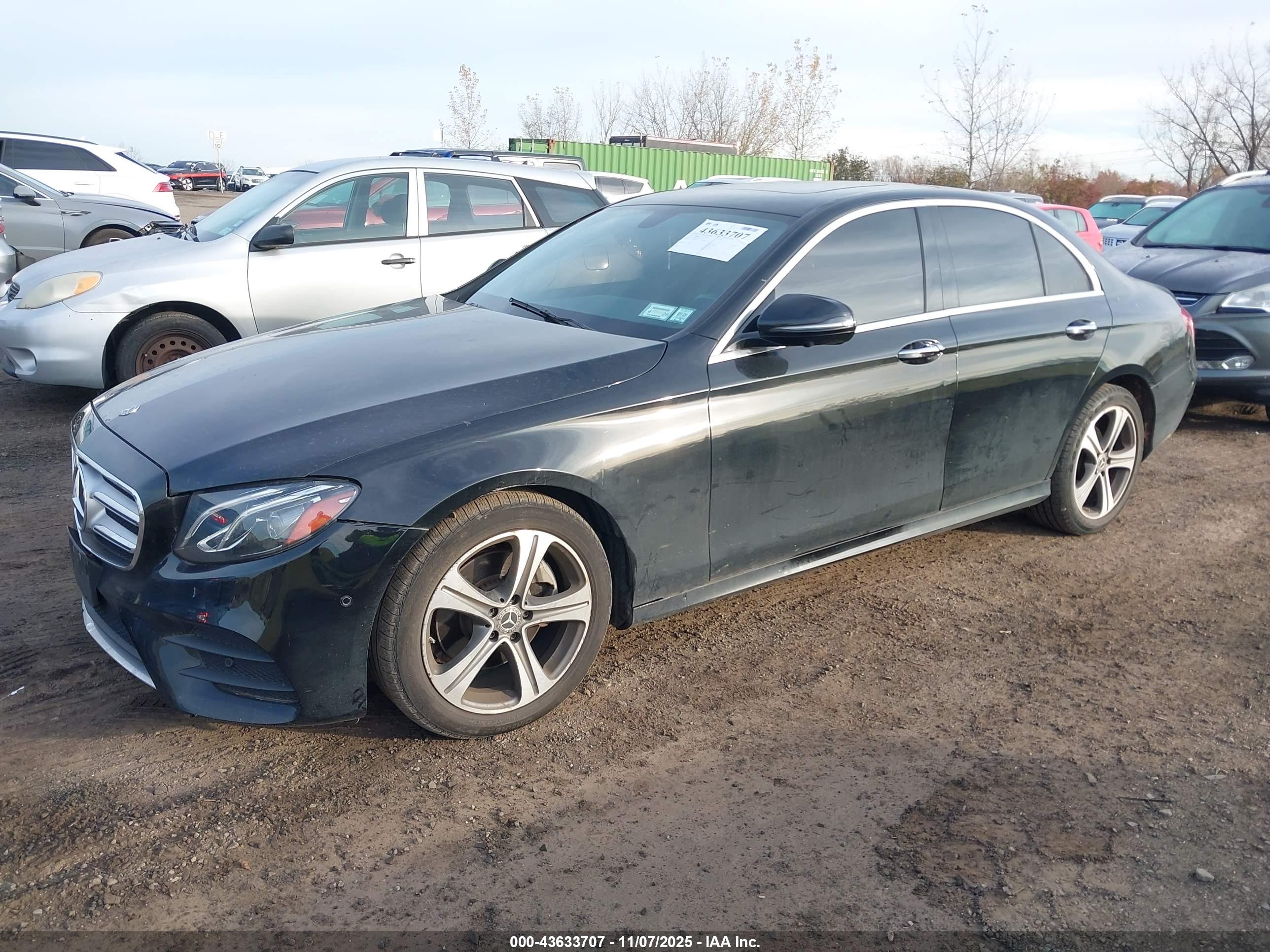 MERCEDES-BENZ E image 2