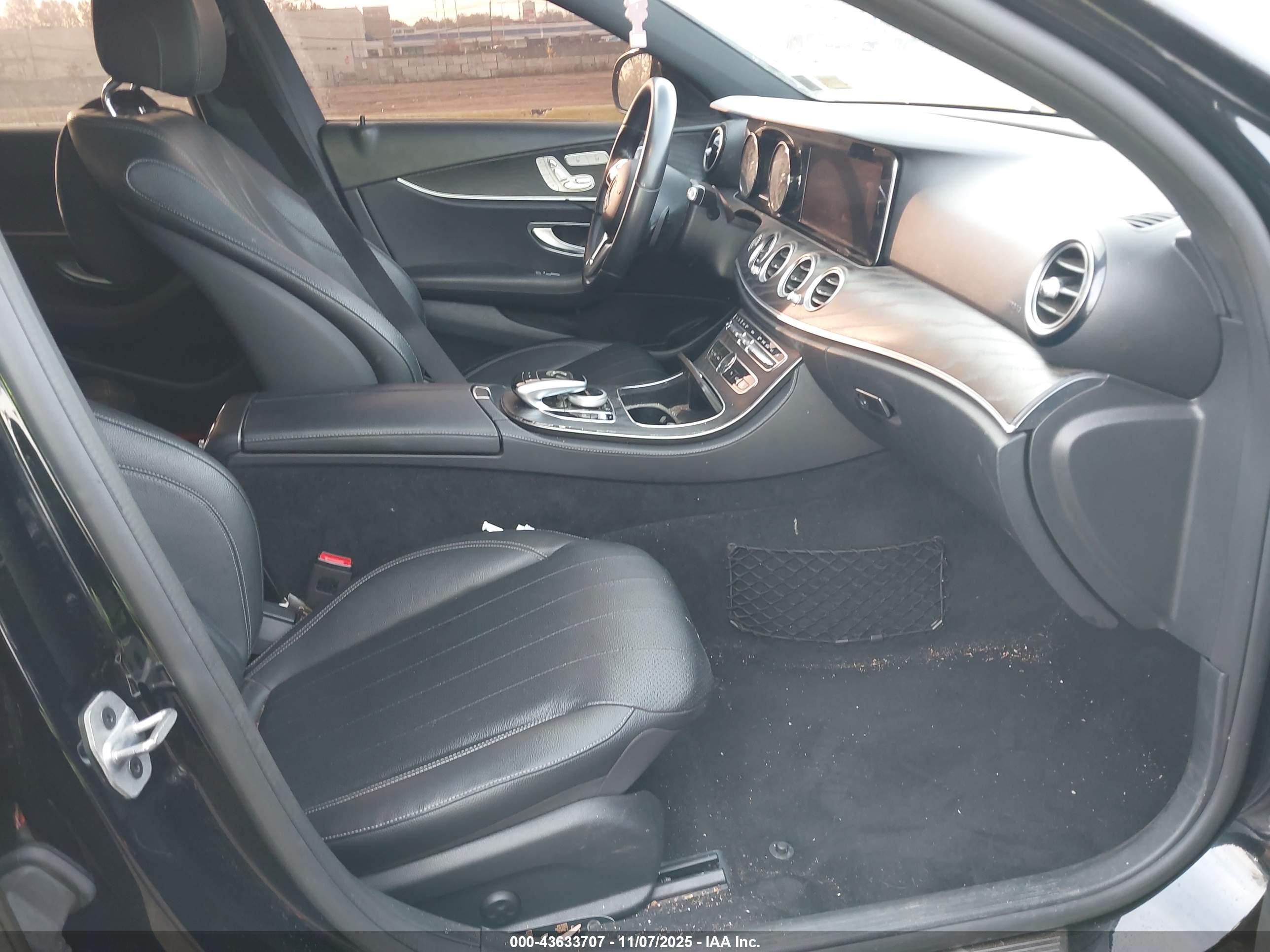 MERCEDES-BENZ E image 5