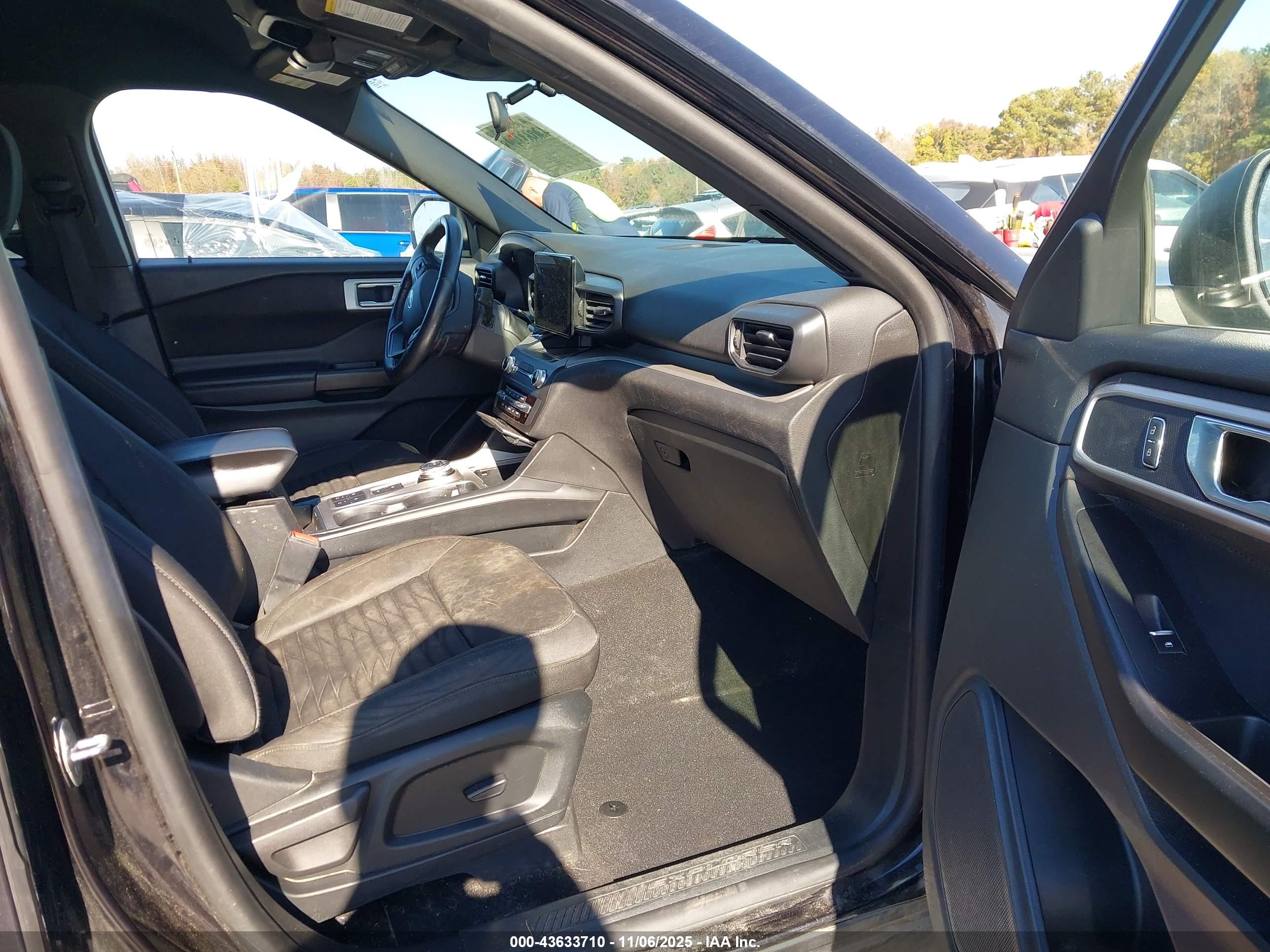 FORD EXPLORER image 5