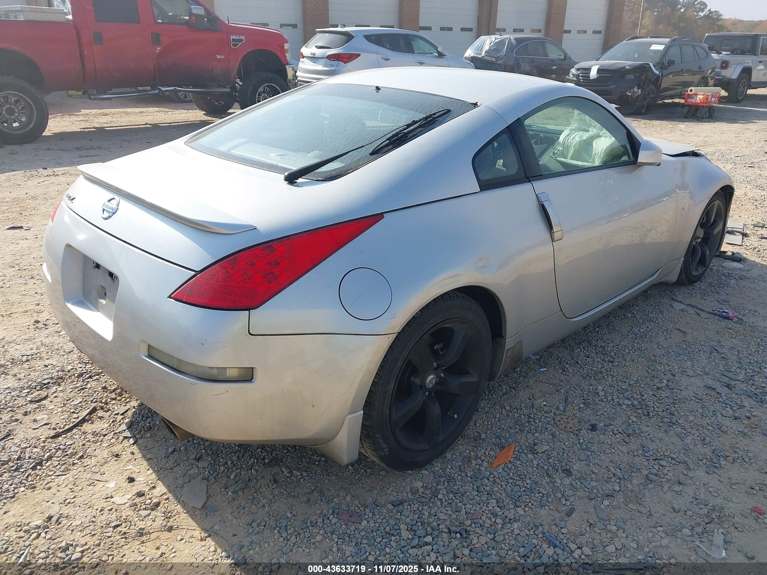 NISSAN 350Z image 4