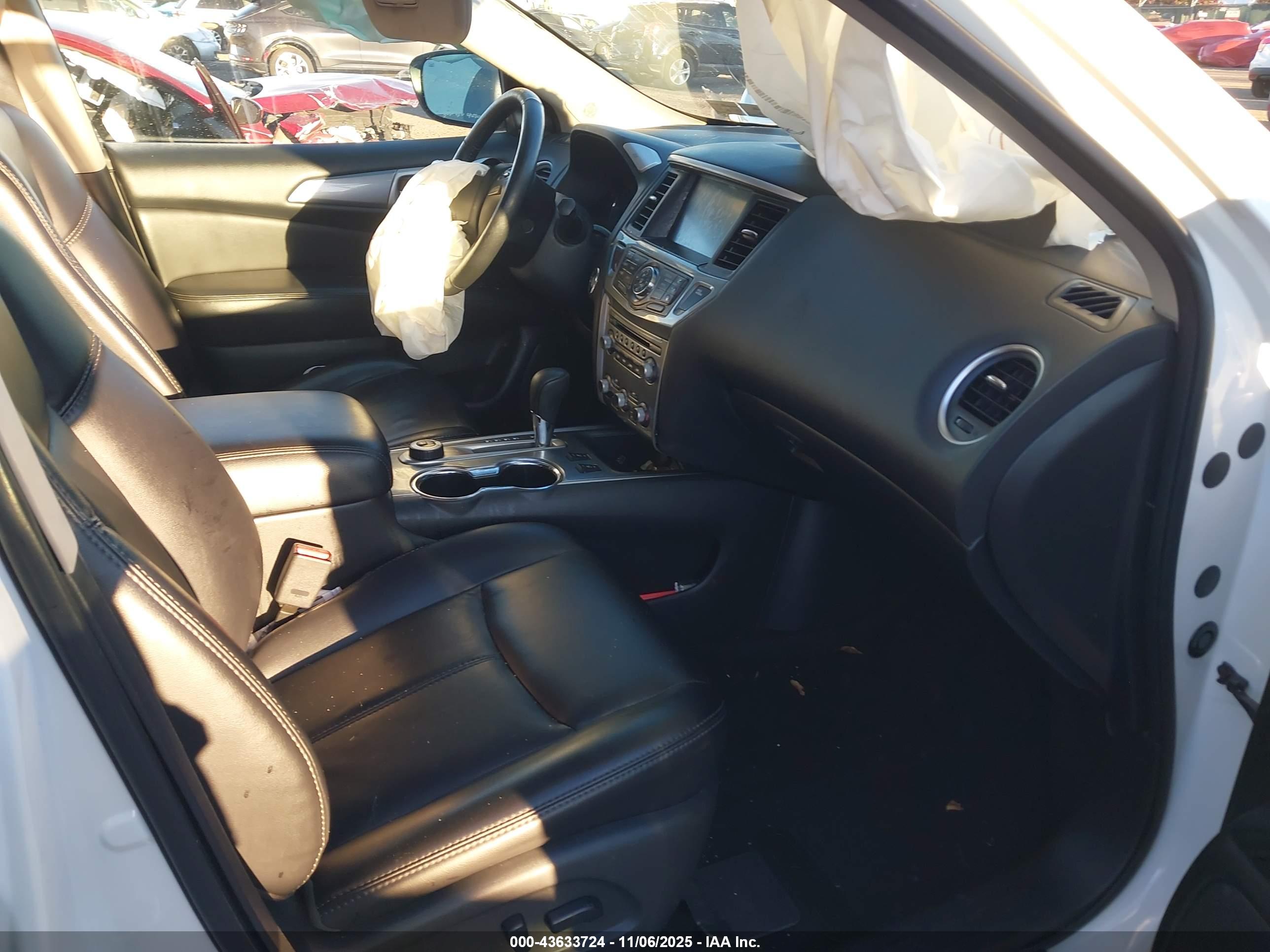 NISSAN PATHFINDER image 5