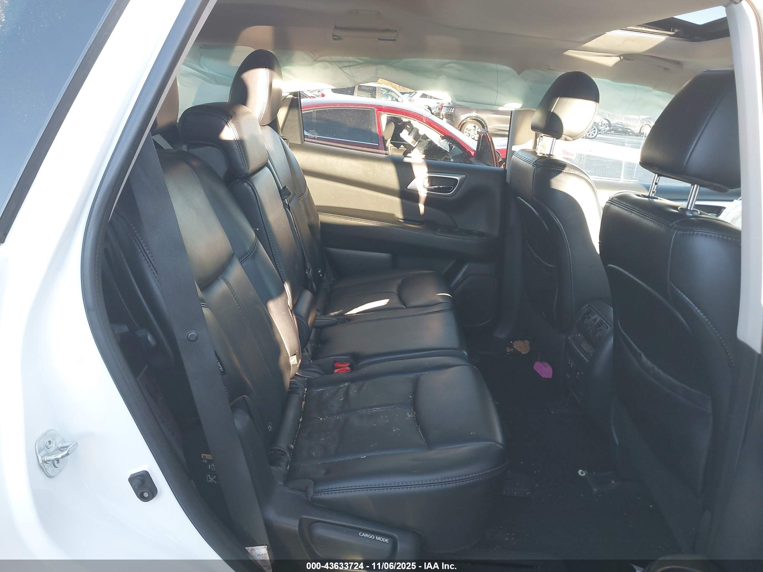 NISSAN PATHFINDER image 8