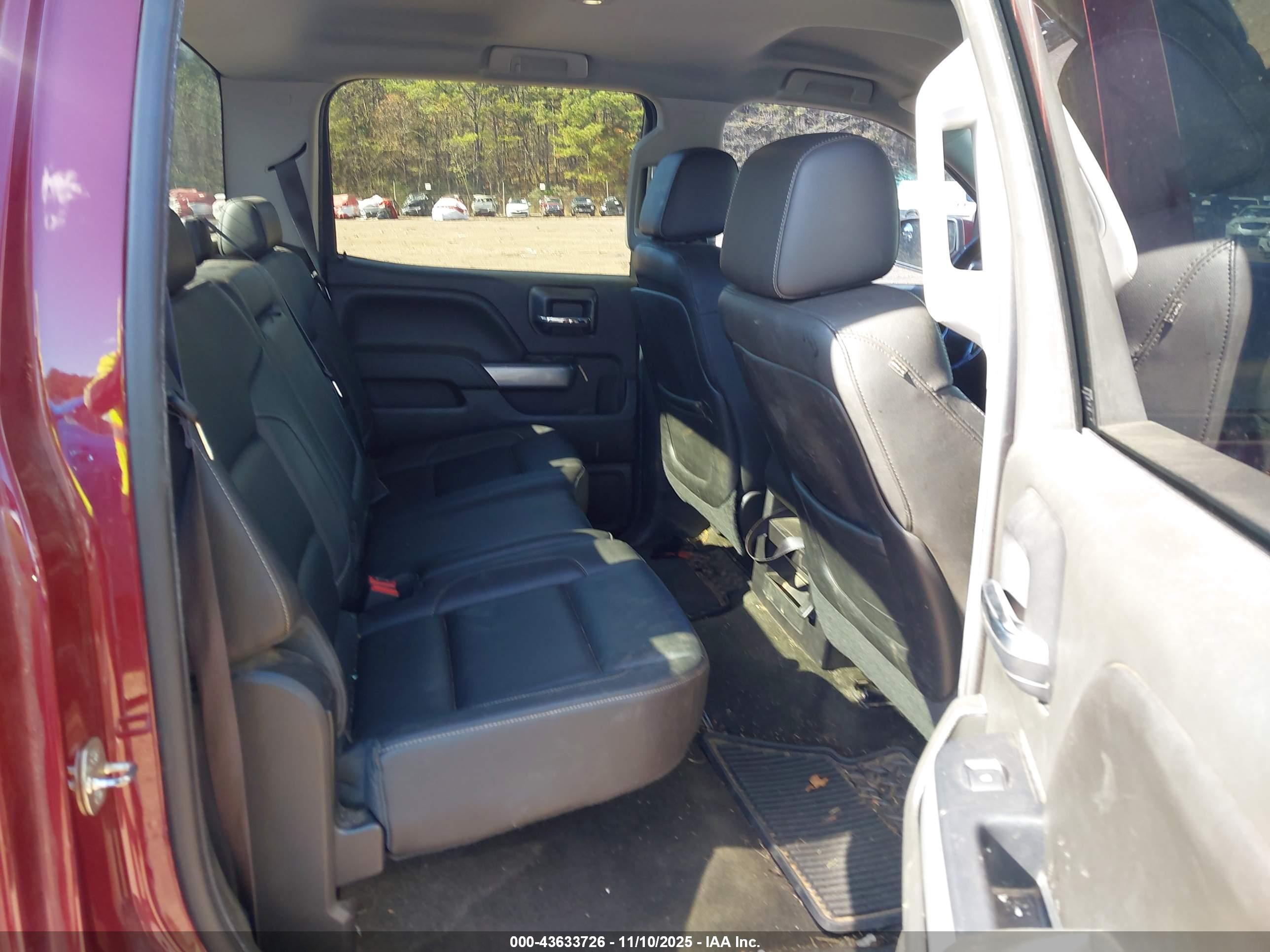 CHEVROLET SILVERADO image 8