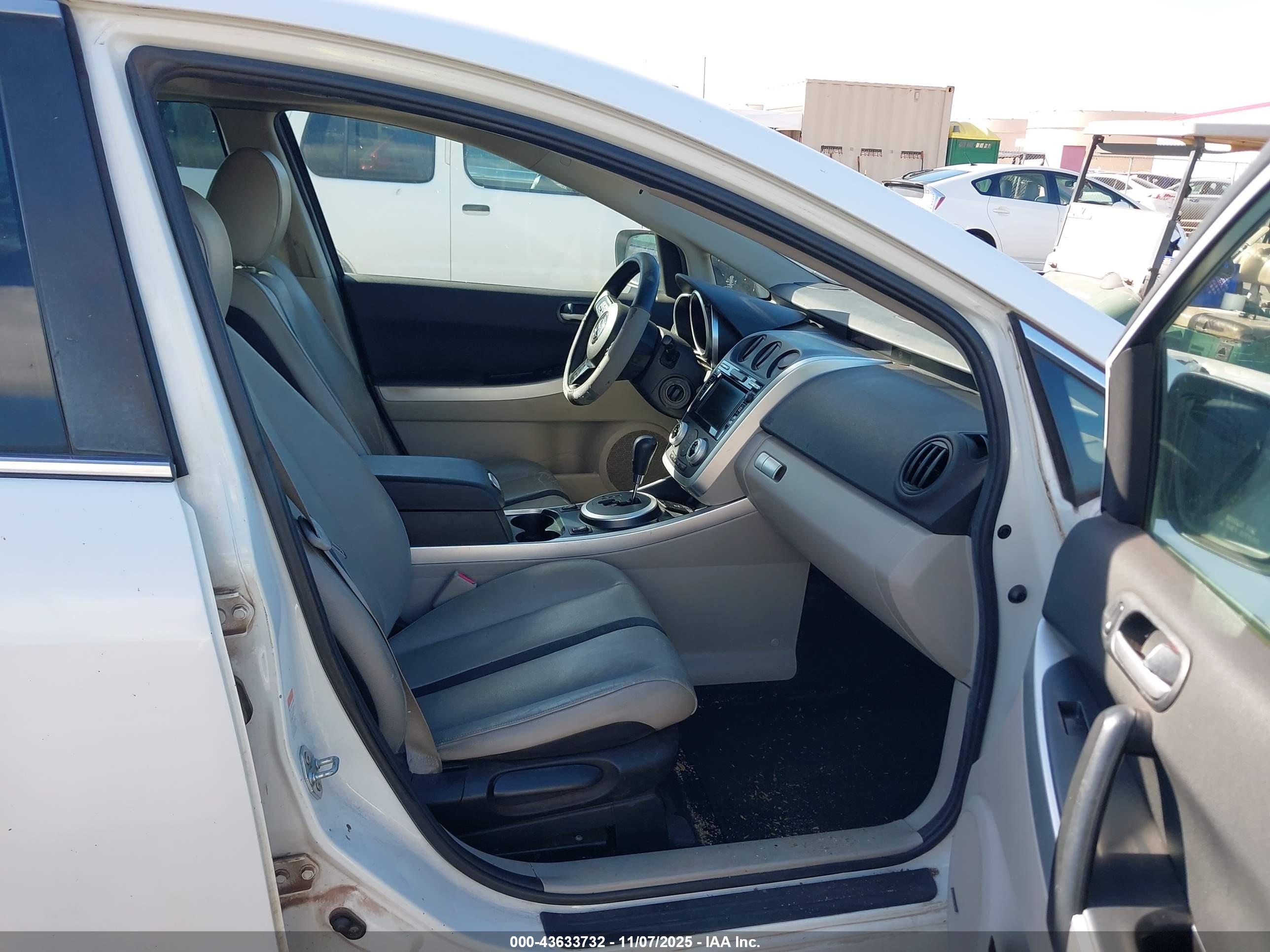 MAZDA CX-7 image 5