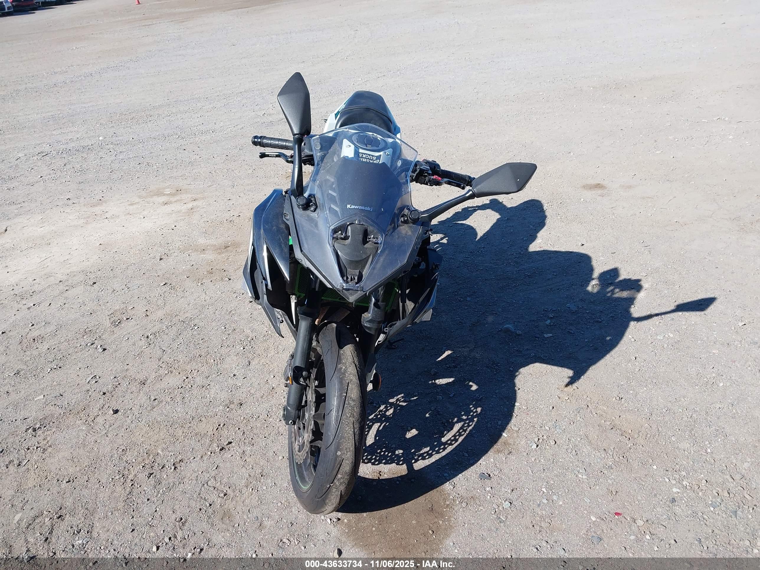 KAWASAKI EX650 image 5