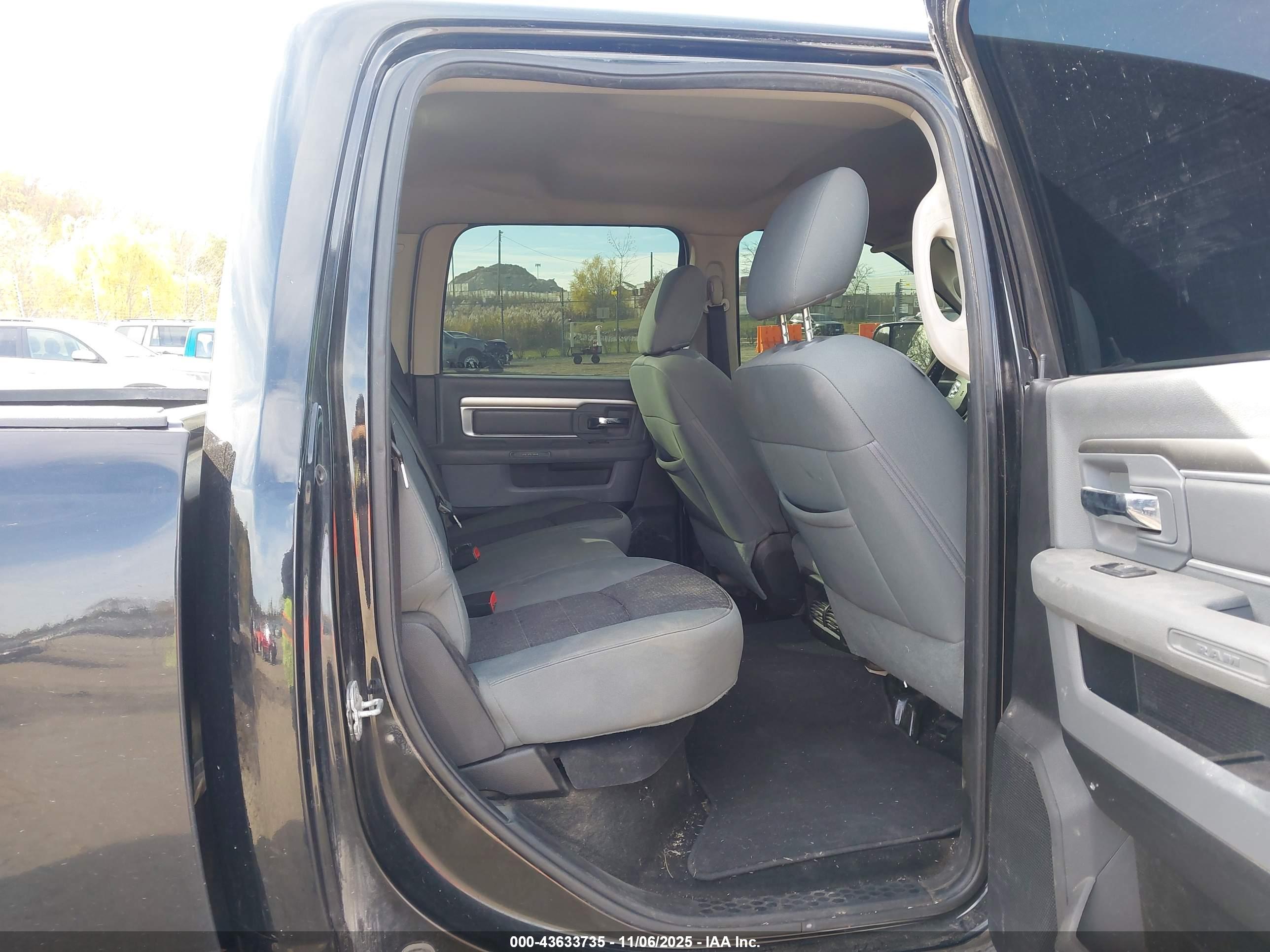 RAM 2500 image 8