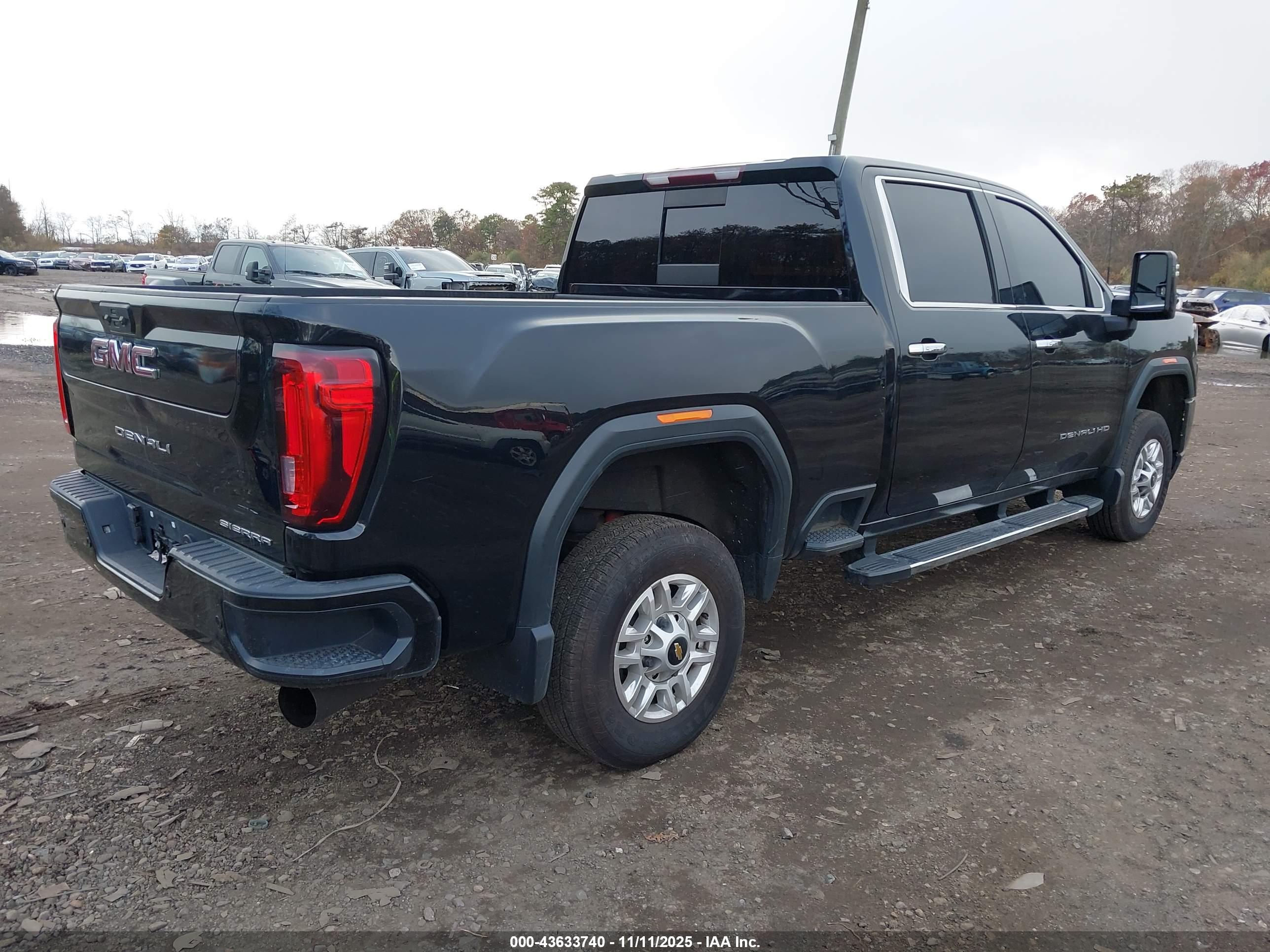 GMC SIERRA image 4