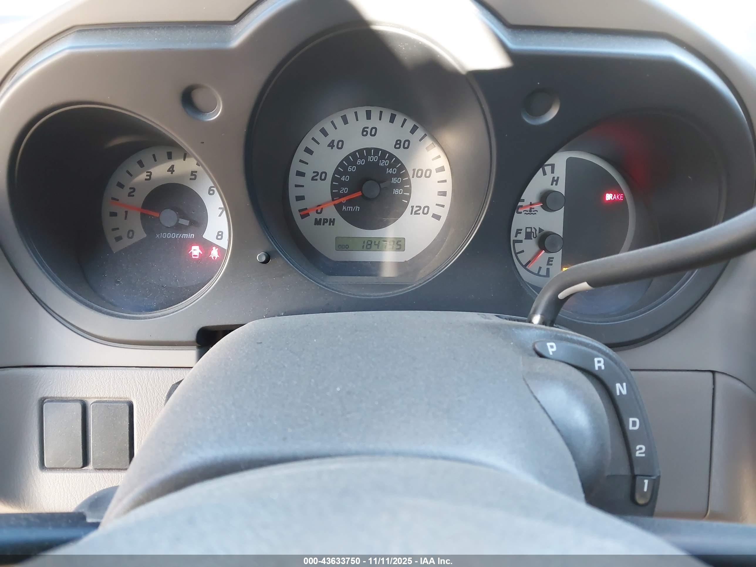 NISSAN FRONTIER image 7