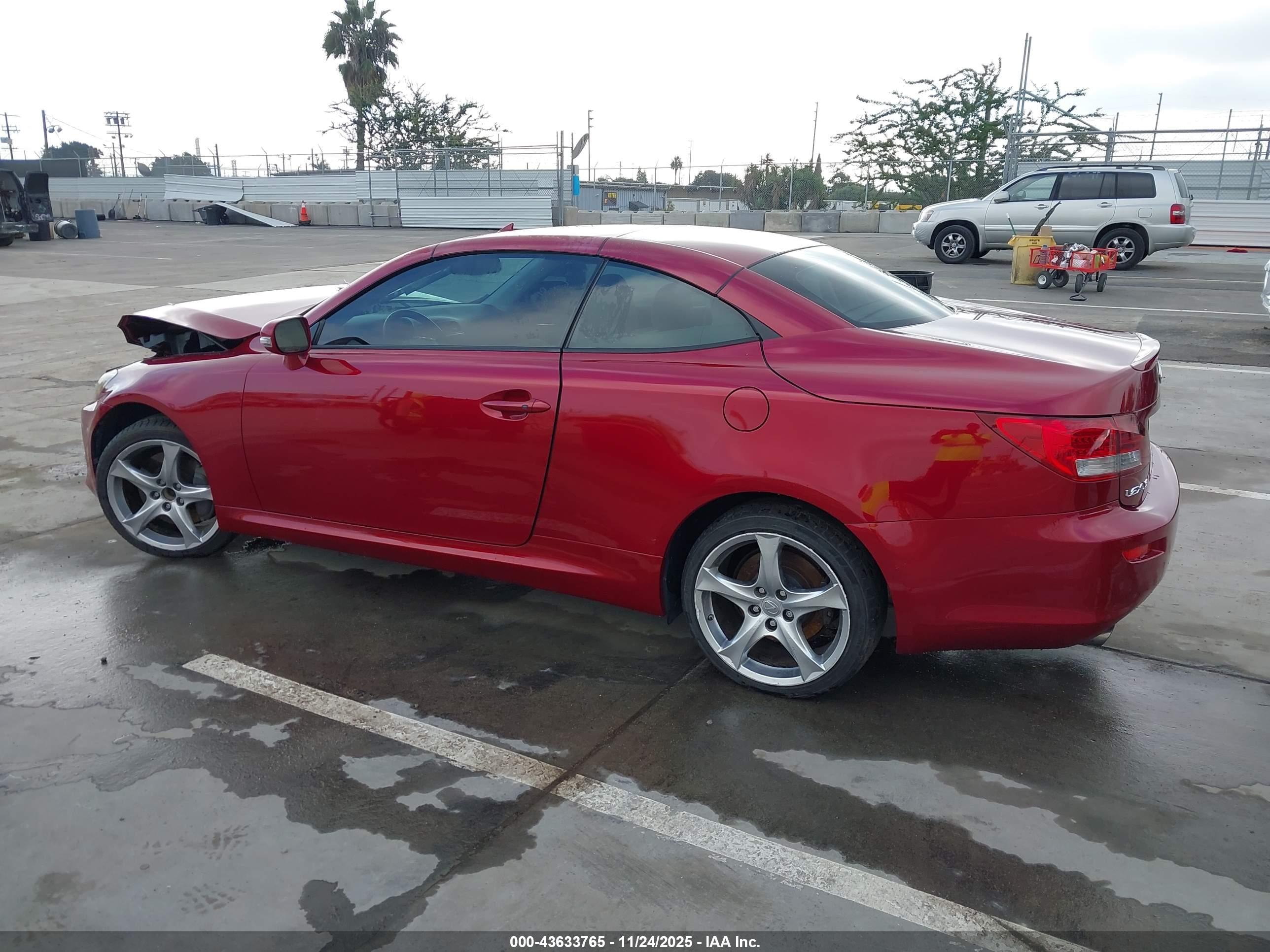 LEXUS IS image 3