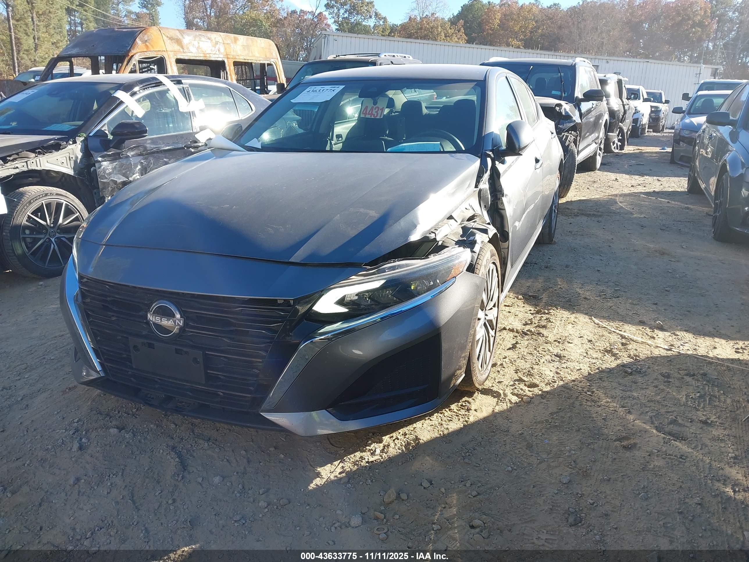 NISSAN ALTIMA image 2