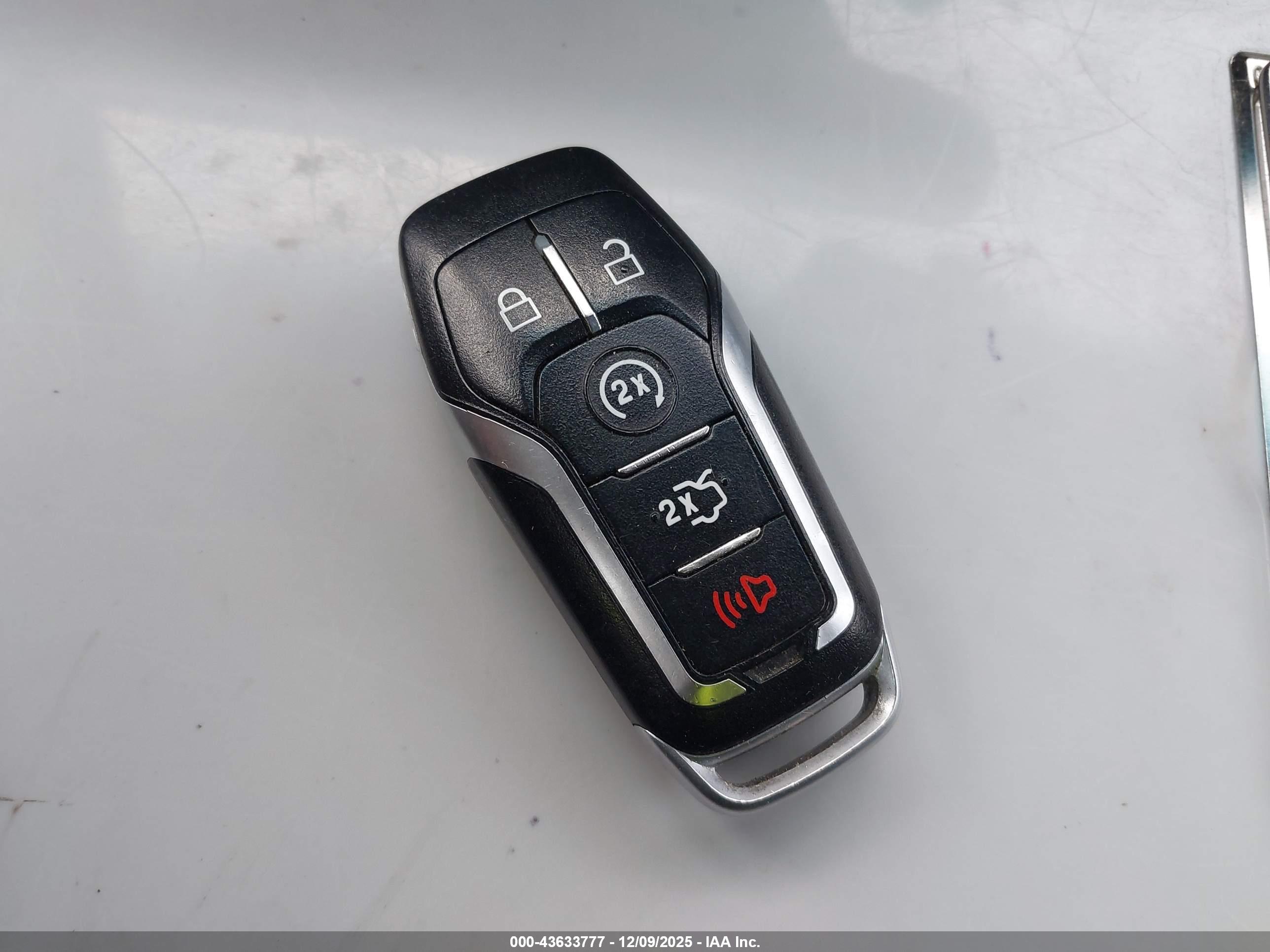 FORD EXPLORER image 11