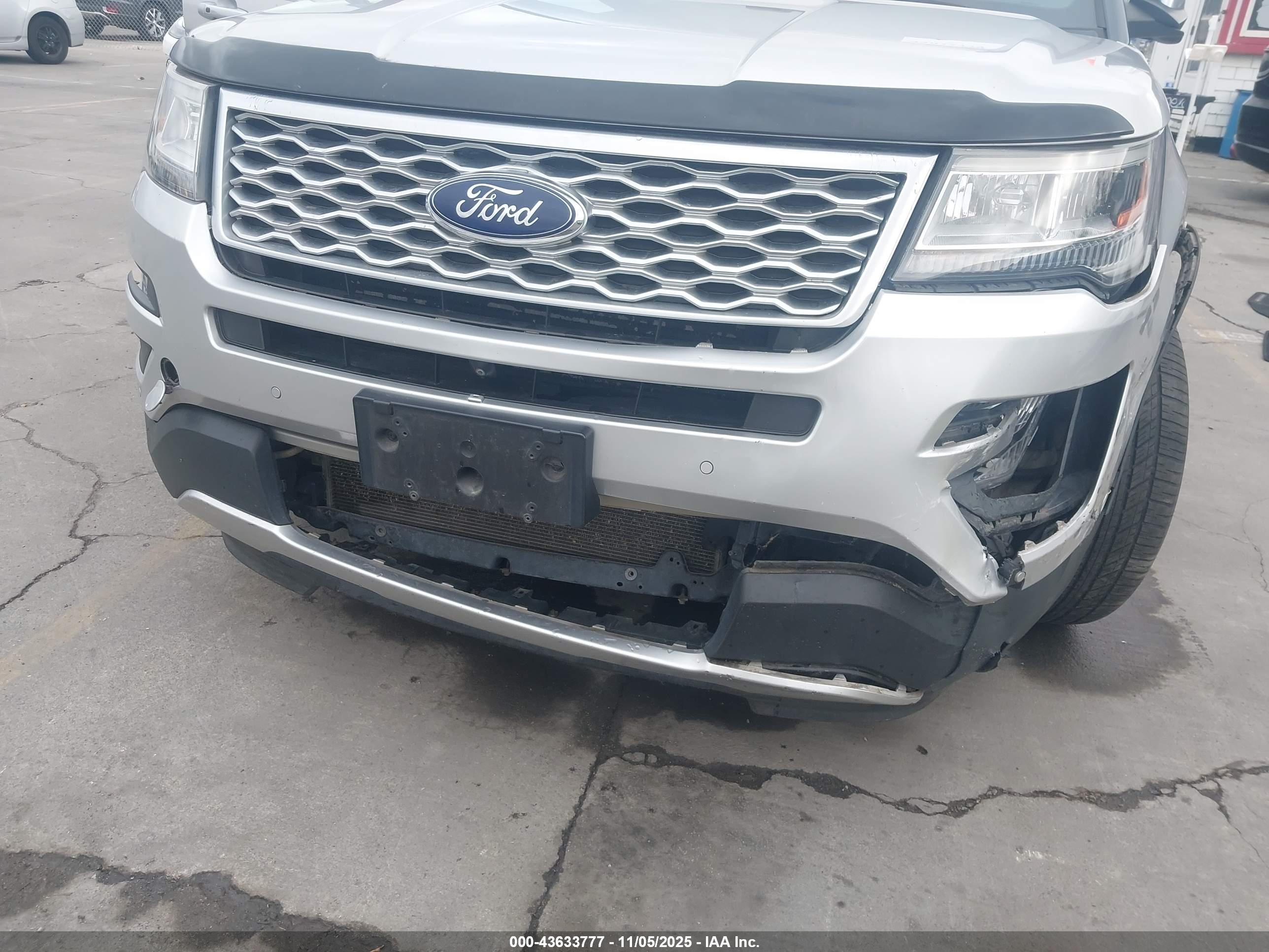 FORD EXPLORER image 6