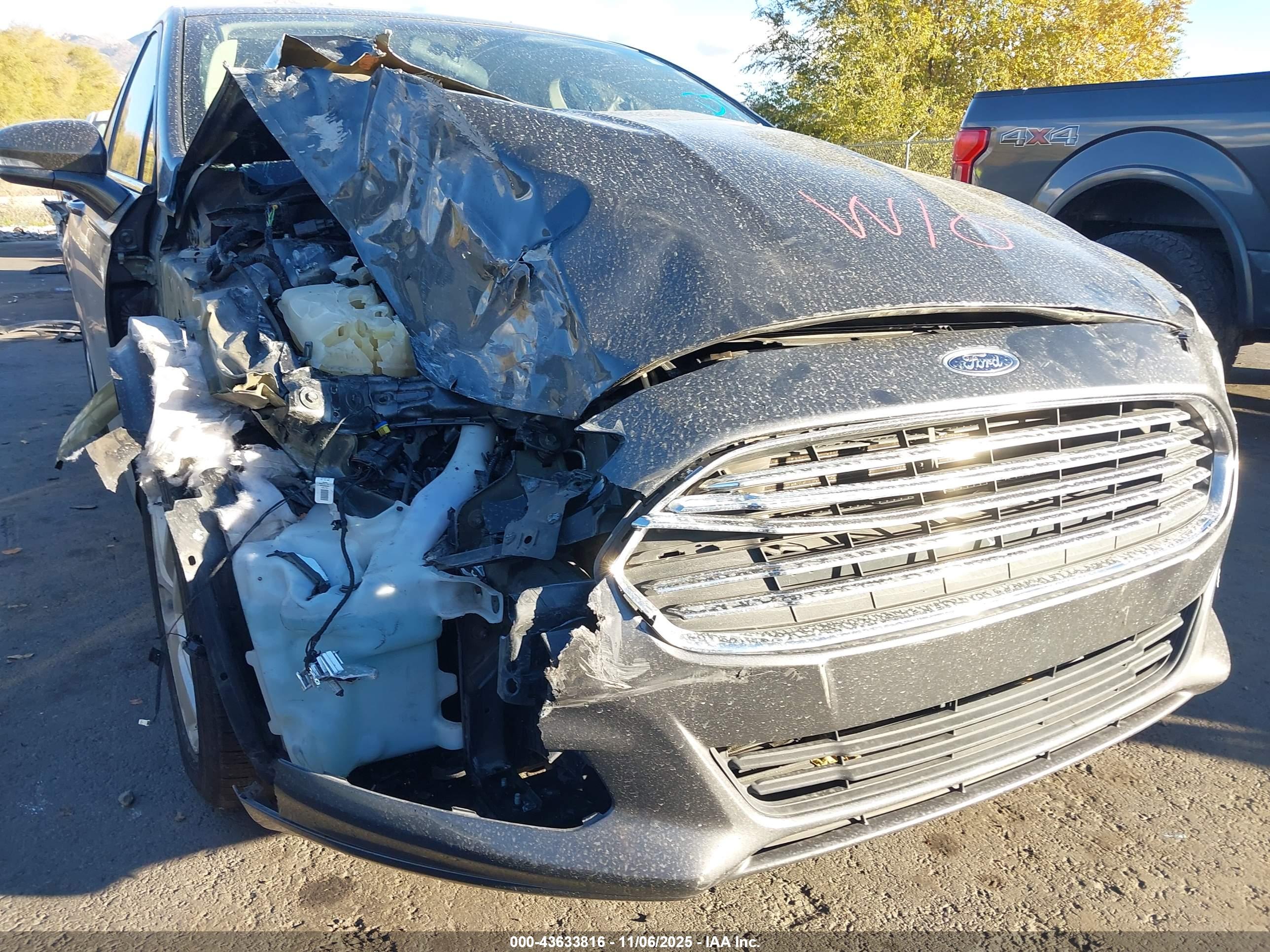 FORD FUSION image 6