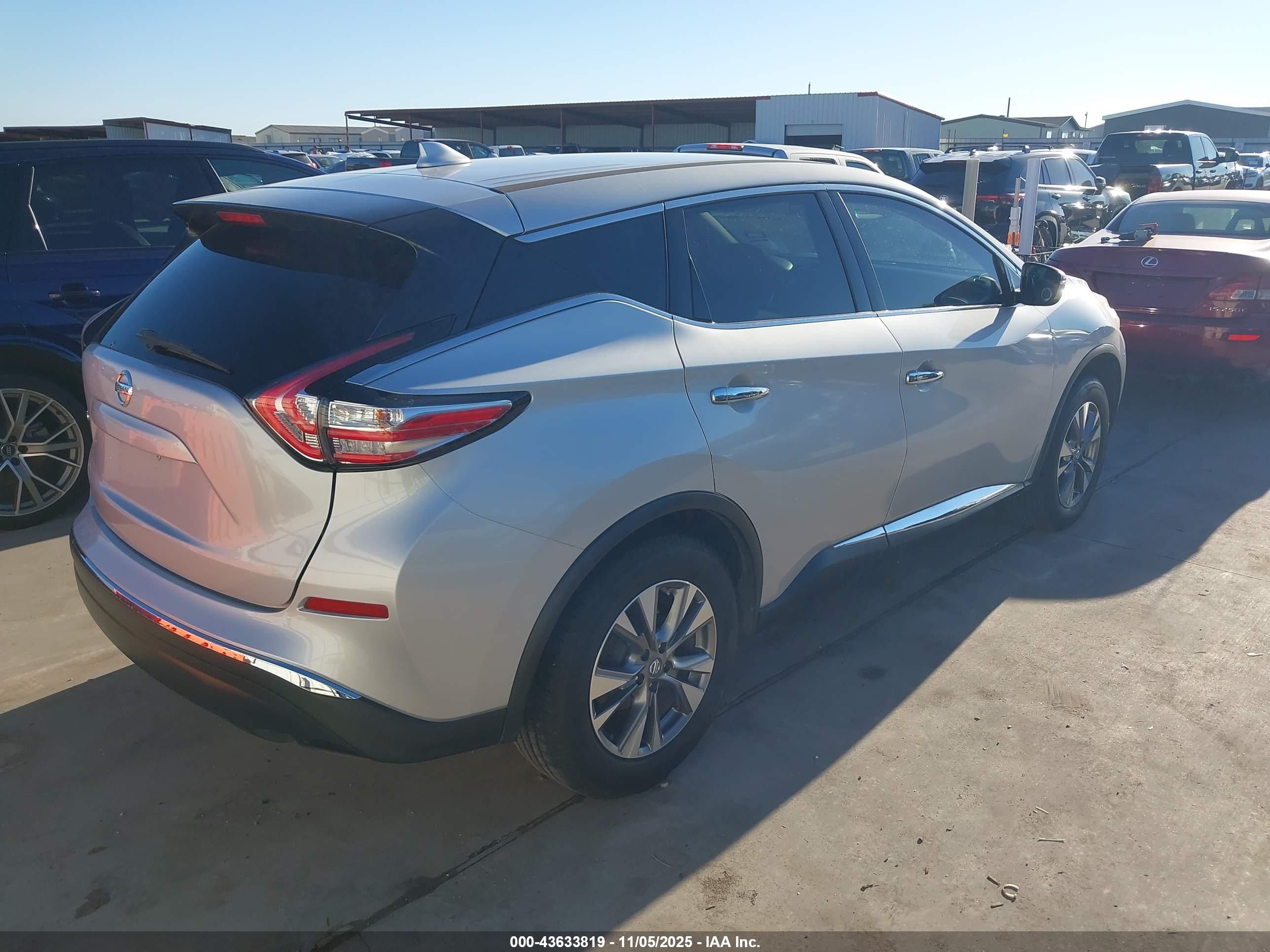 NISSAN MURANO image 4