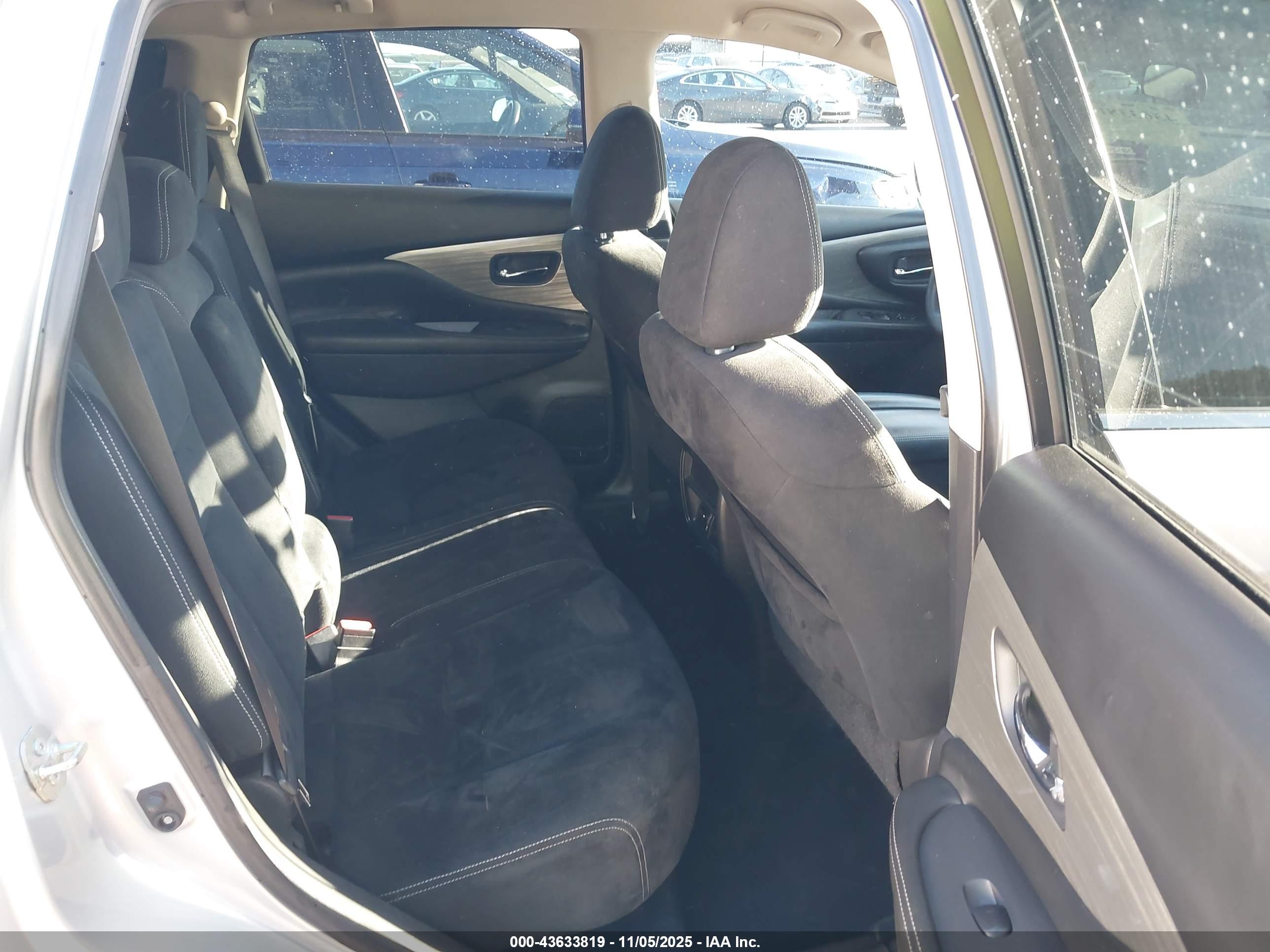NISSAN MURANO image 8