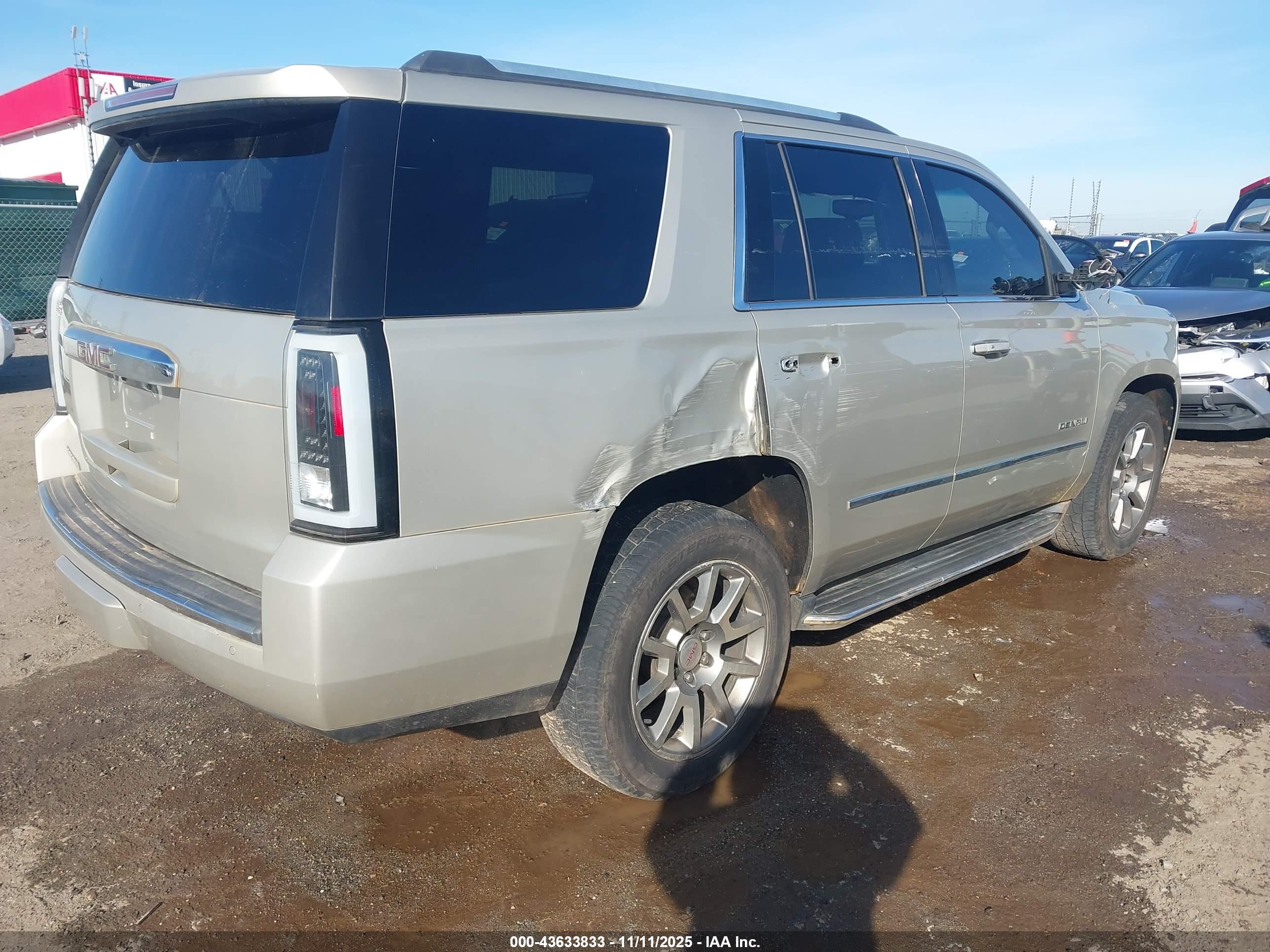 GMC YUKON image 4