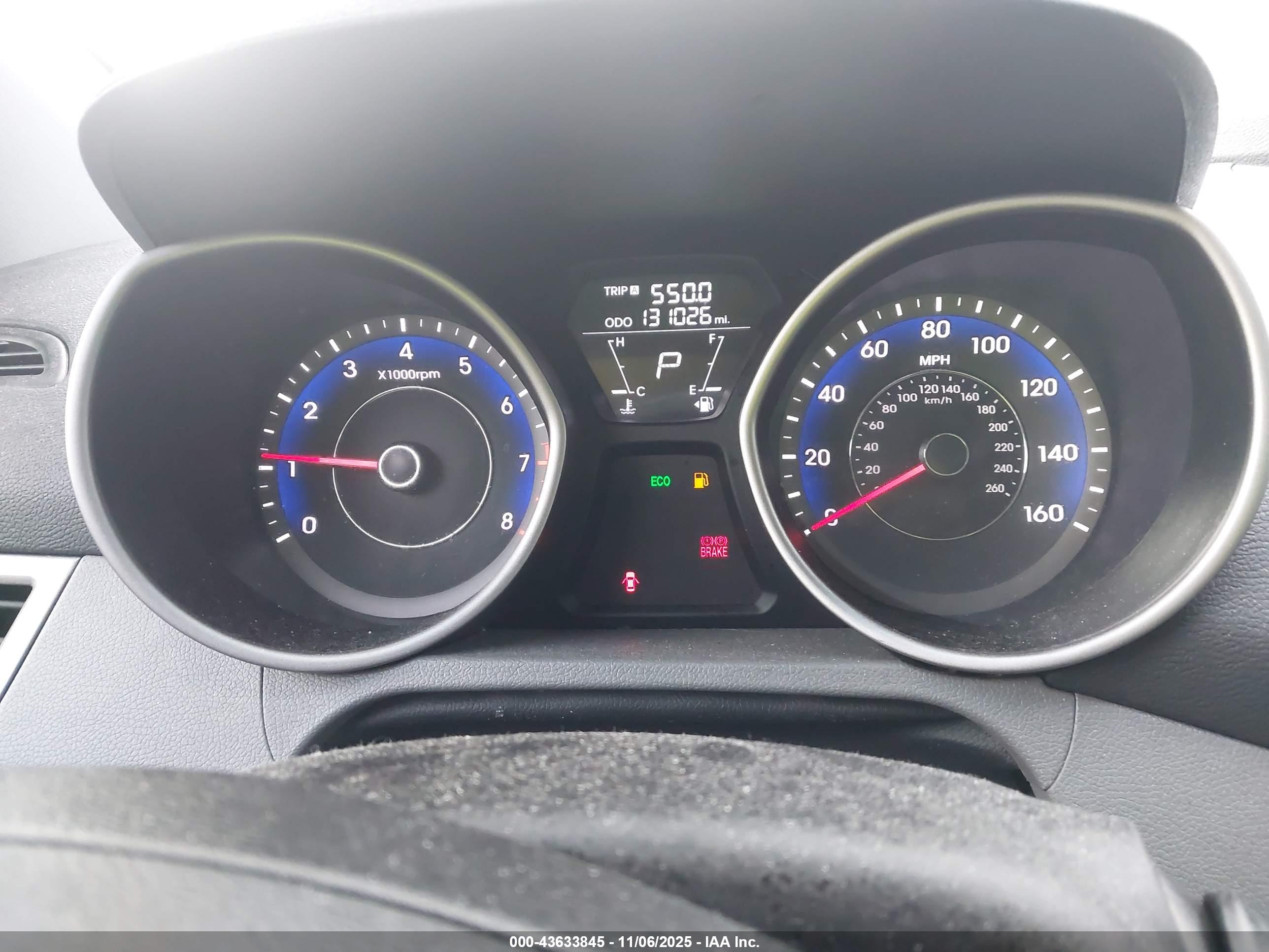 HYUNDAI ELANTRA image 7