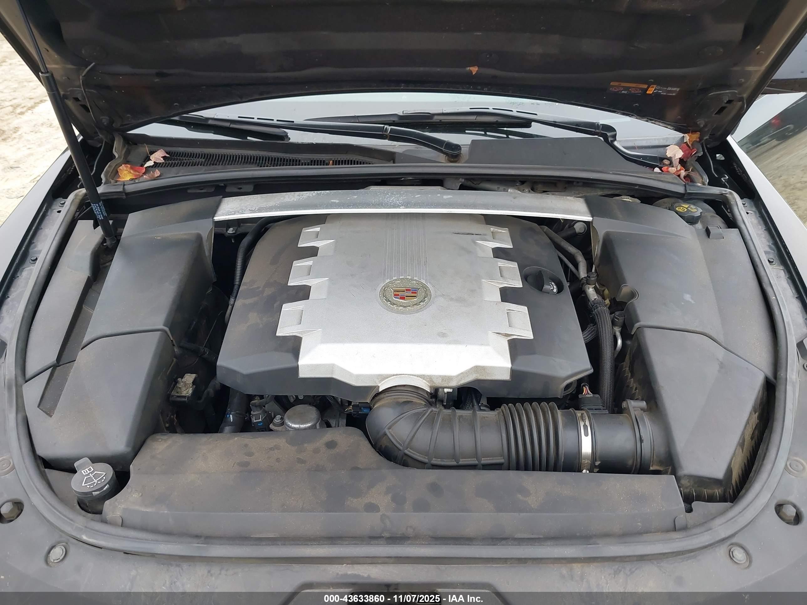 CADILLAC CTS image 10