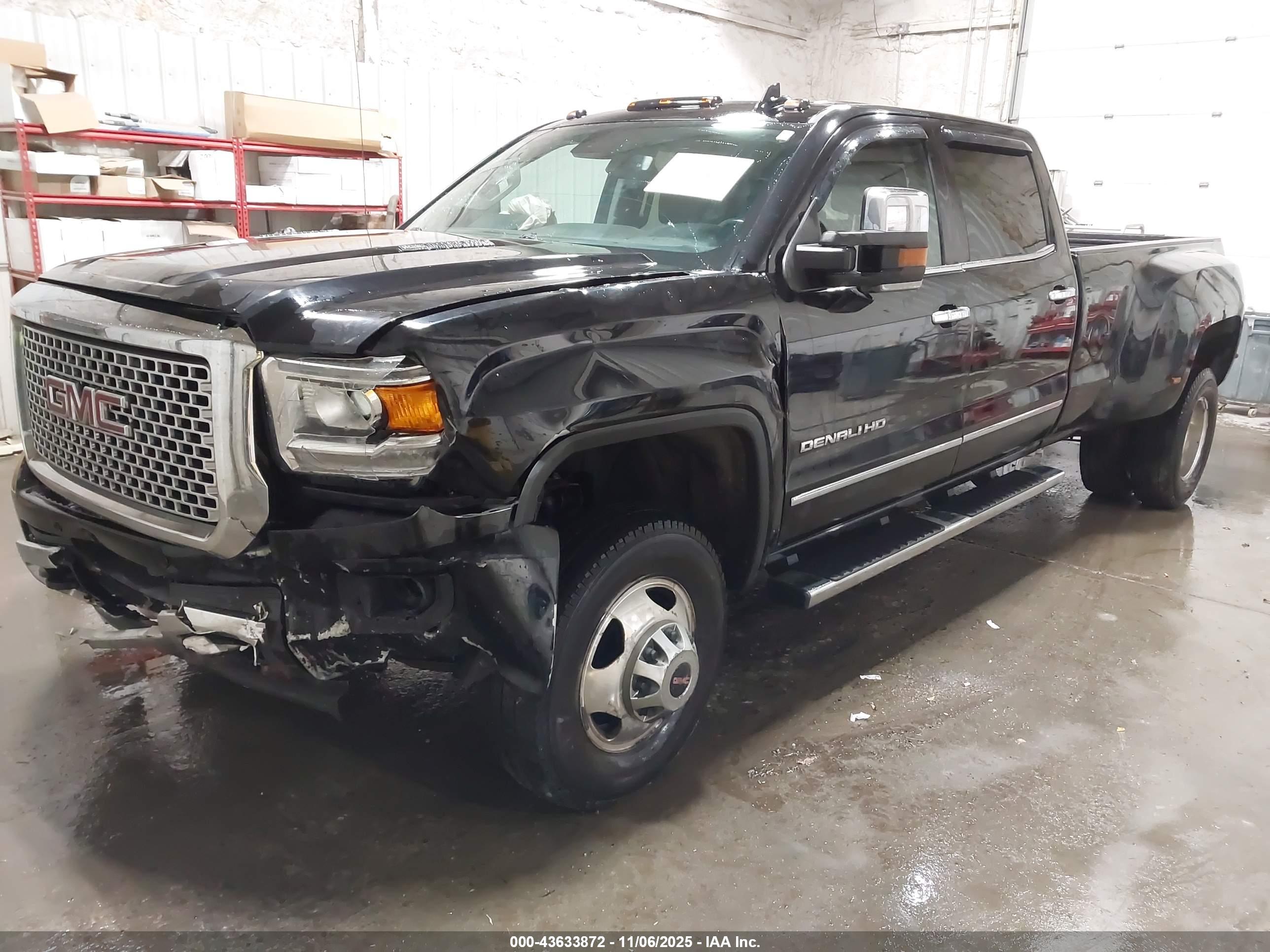 GMC SIERRA image 2