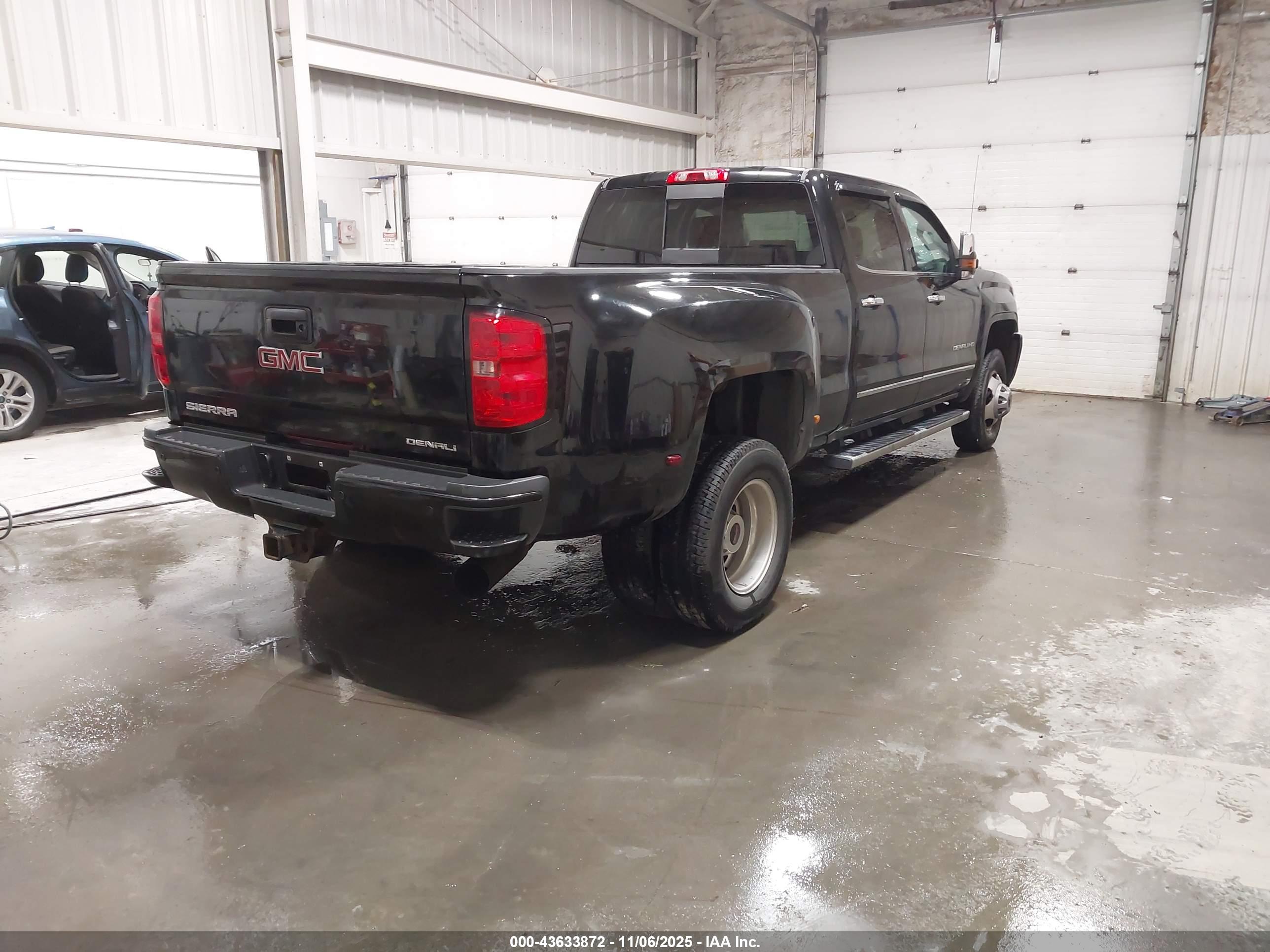 GMC SIERRA image 4