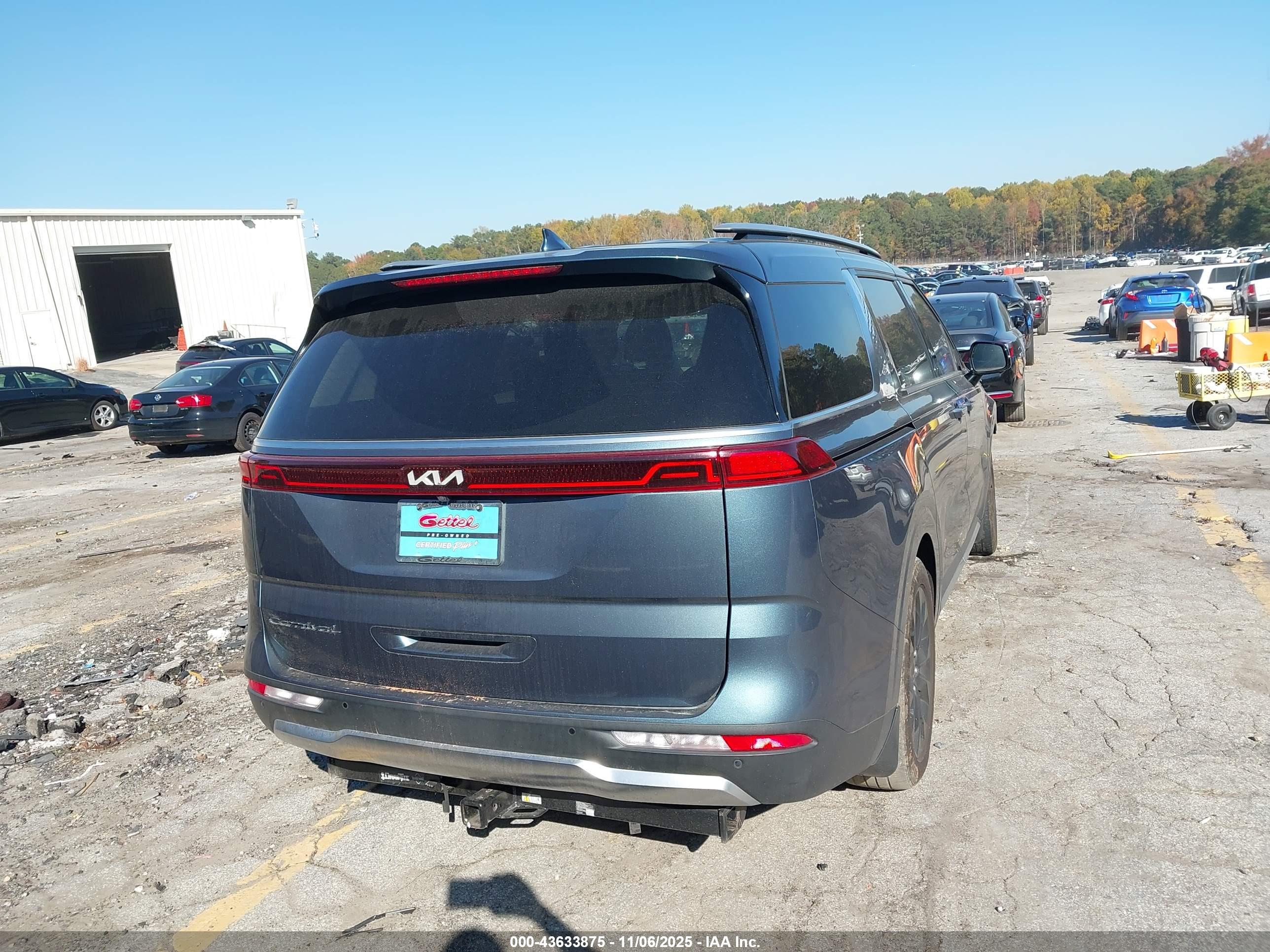 KIA CARNIVAL image 4
