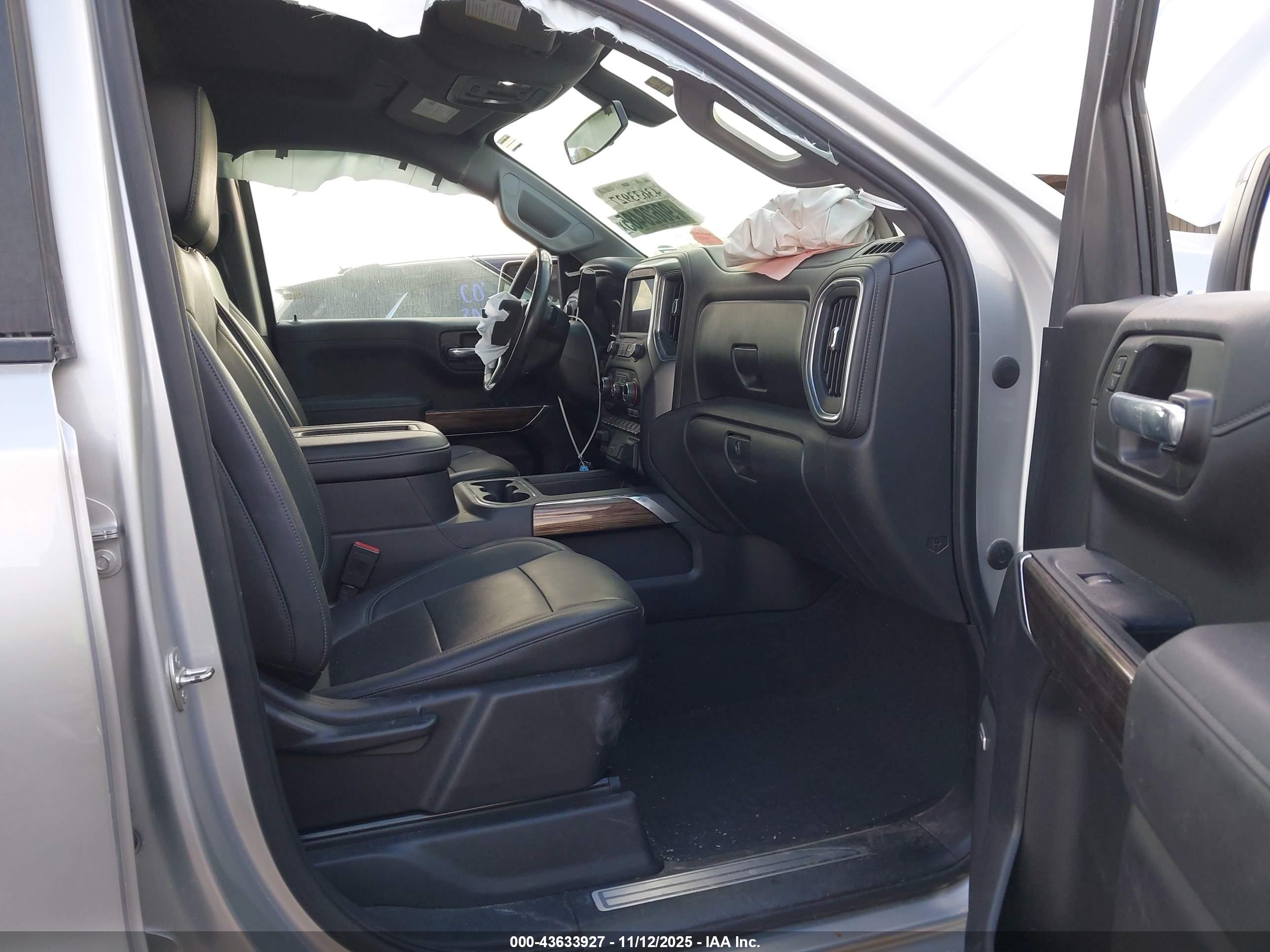 CHEVROLET SILVERADO image 5