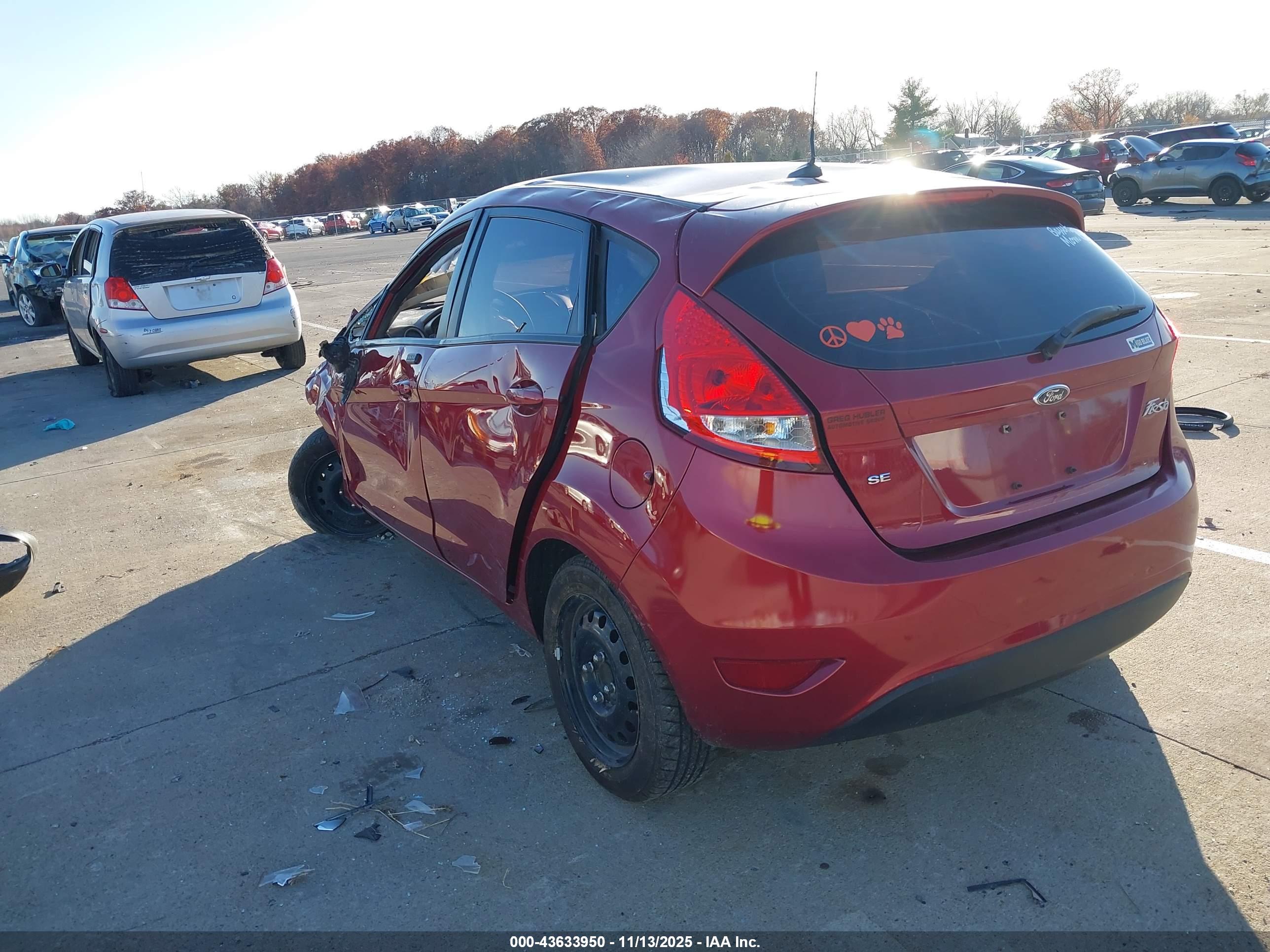 FORD FIESTA image 3