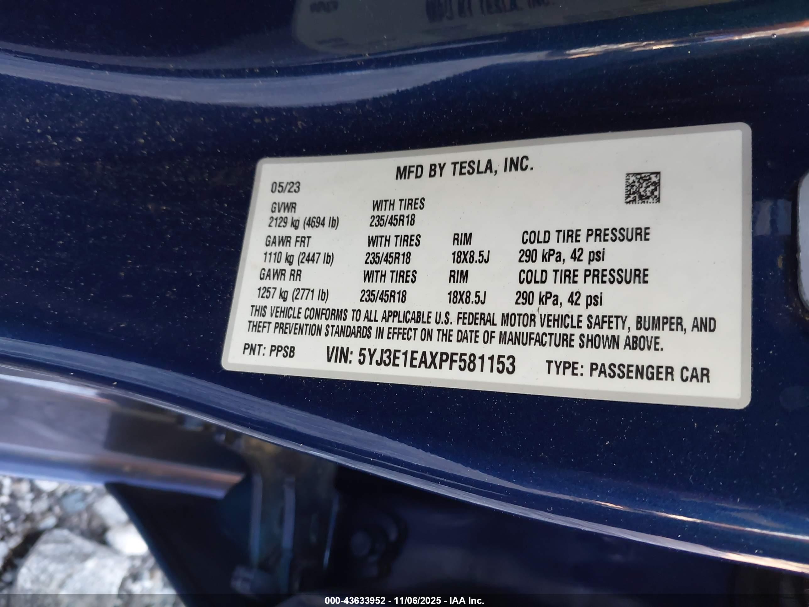TESLA MODEL image 9