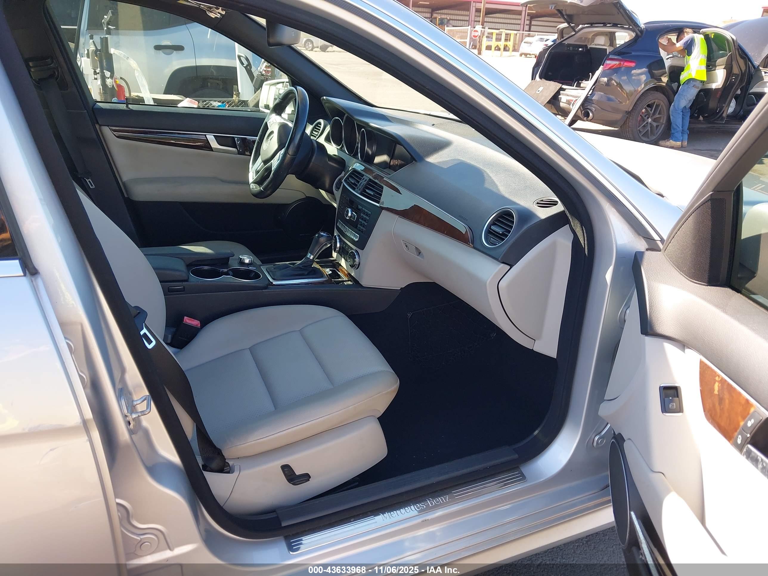 MERCEDES-BENZ C image 5
