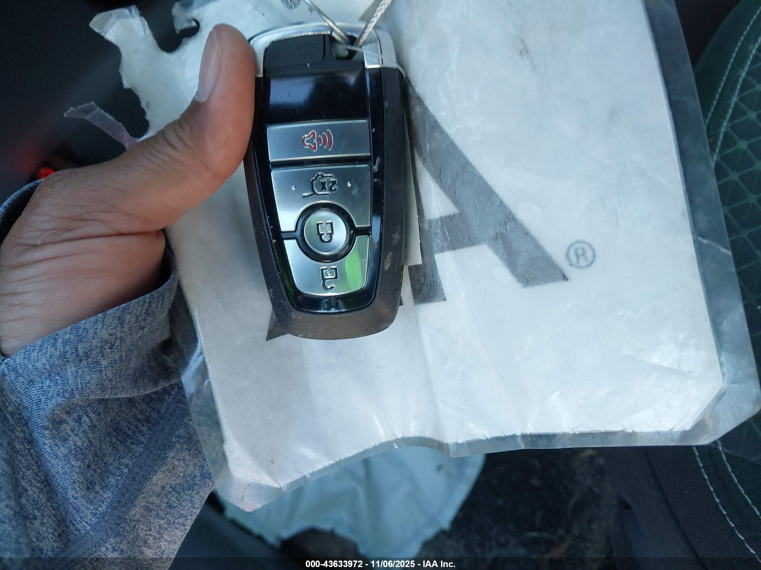 FORD ESCAPE image 11