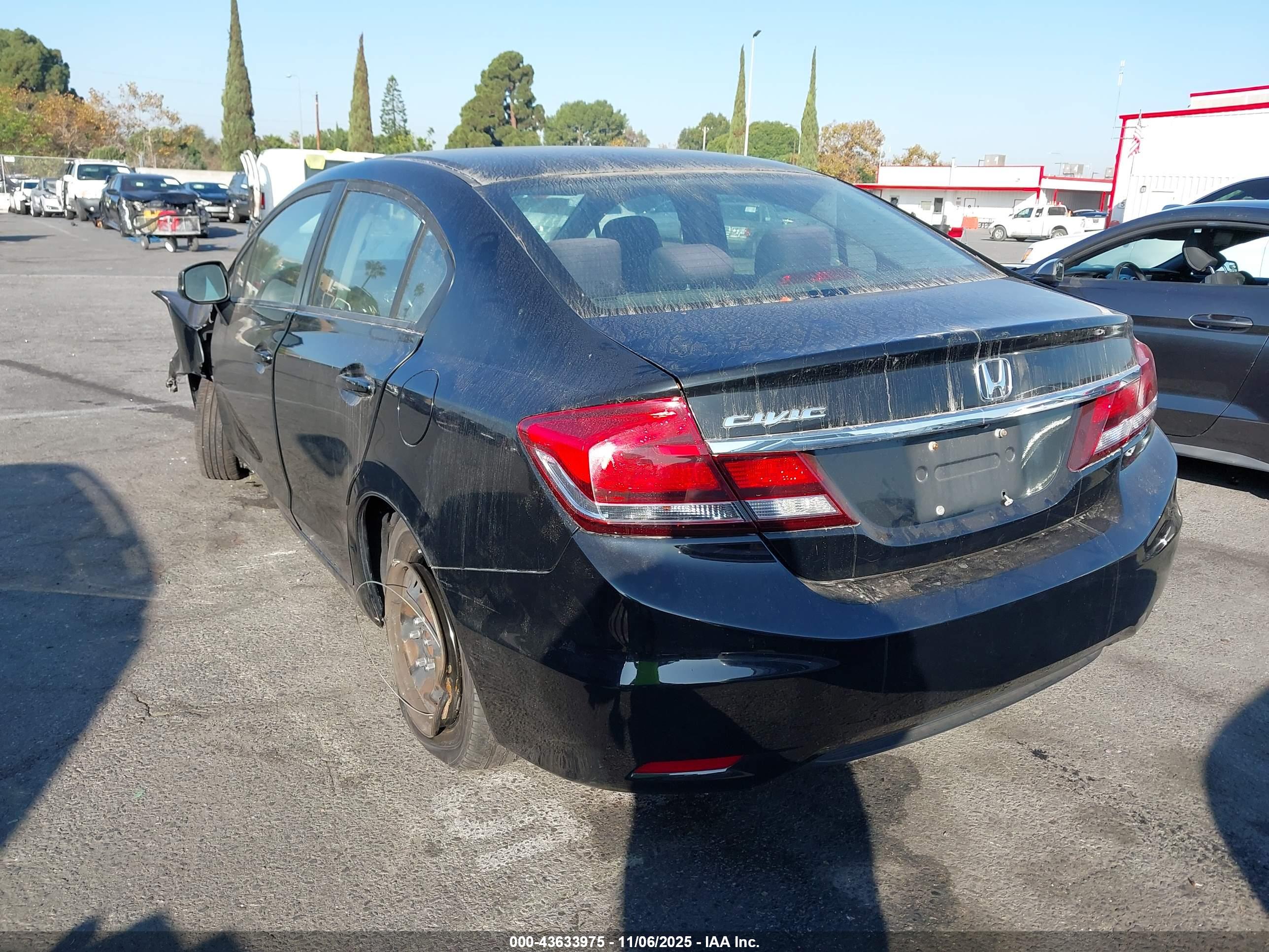 HONDA CIVIC image 3