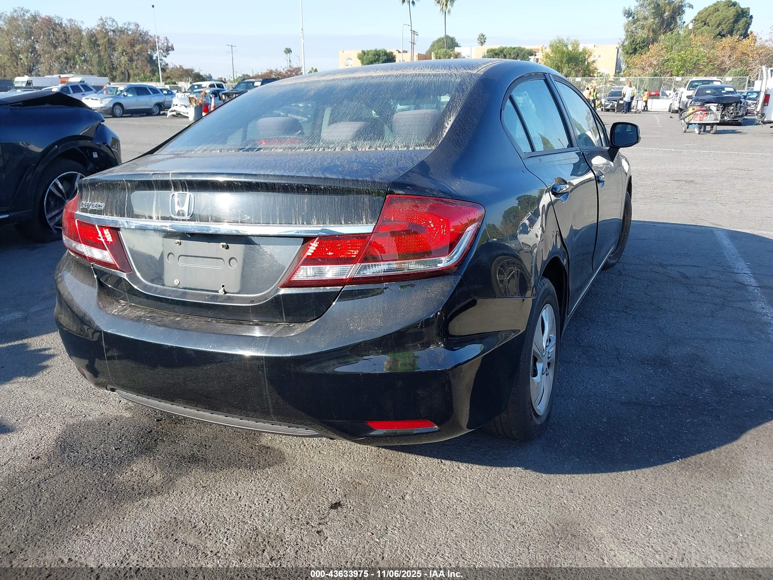 HONDA CIVIC image 4